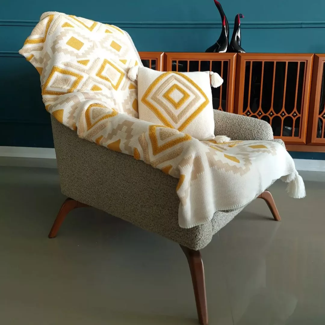 شال مبل و تخت مدل پانچدوزی سایز 142×175 سانتیمتر