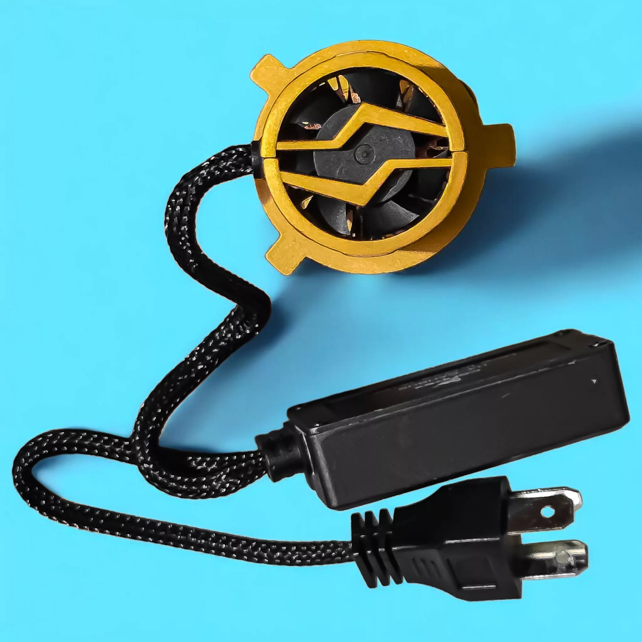 لامپ نور پایین و نور بالا چراغ جلو تک حالته بست یدک مدل یخی کد X19 پایه H4 مناسب برای پراید ۱۳۱، ۱۴۱، ۱۵۱ بسته ۲ عددی