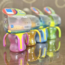 لیوان آبمیوه خوری کودک پیور مدل آسان گیر گنجایش 150 میلی لیتر