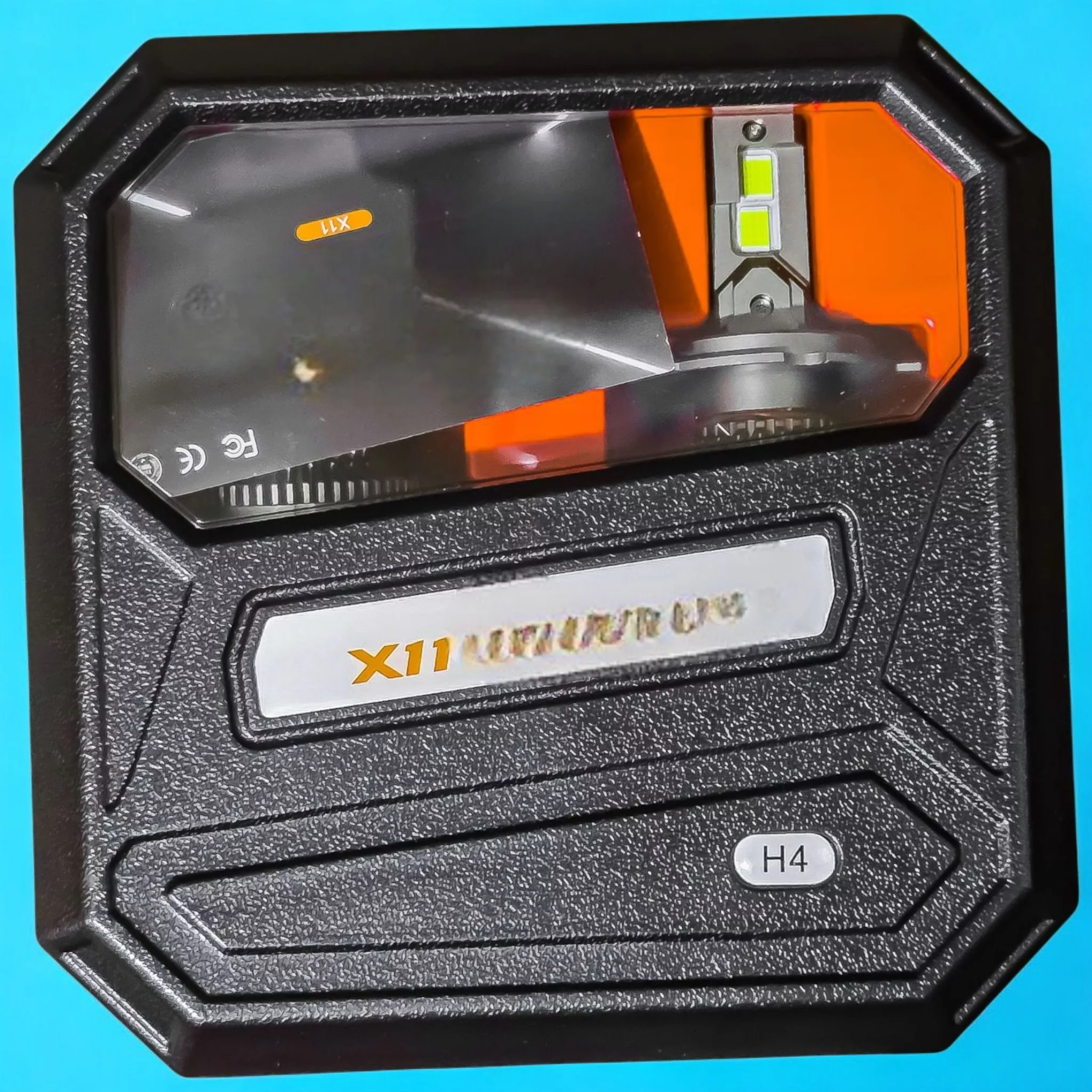 لامپ نور پایین و نور بالا چراغ جلو تک حالته بست یدک مدل یخی کد X11 با پایه H4 مناسب برای پیکان بسته ۲ عددی