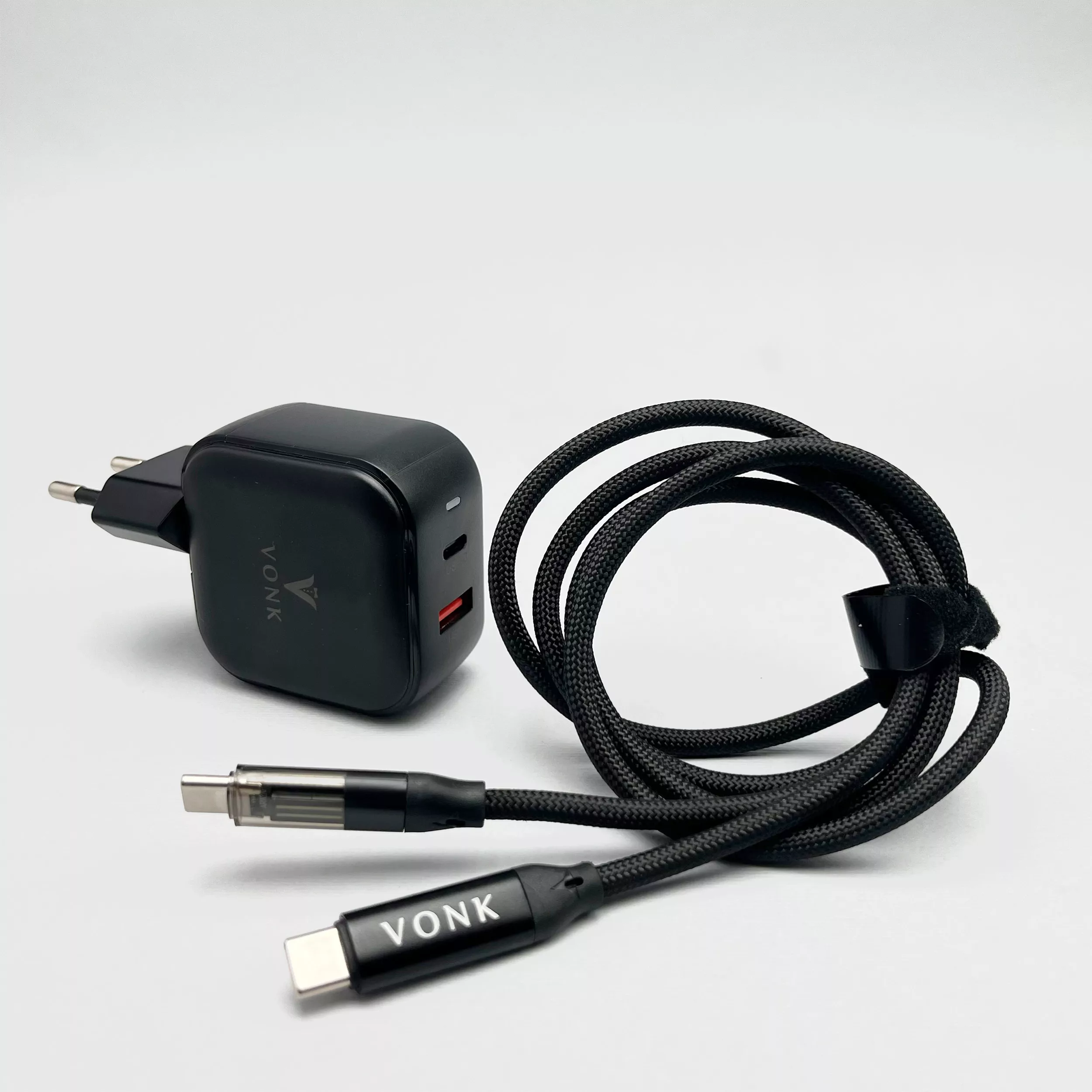 شارژر دیواری 45 وات وونک مدل CA-45 به همراه کابل USB-C