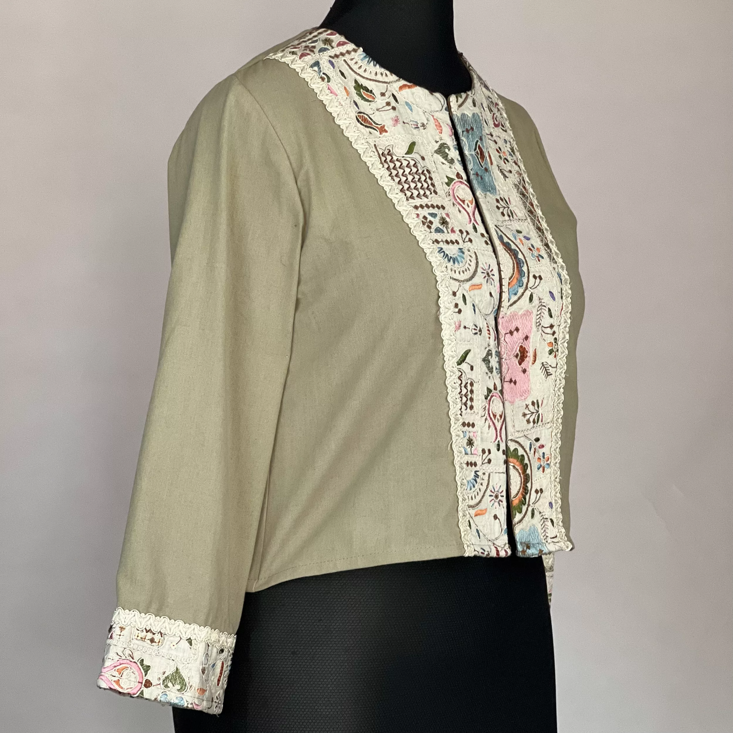 کت رسمی زنانه مدل لینن خرج کار هندی کد AK1298 رنگ سبز سدری