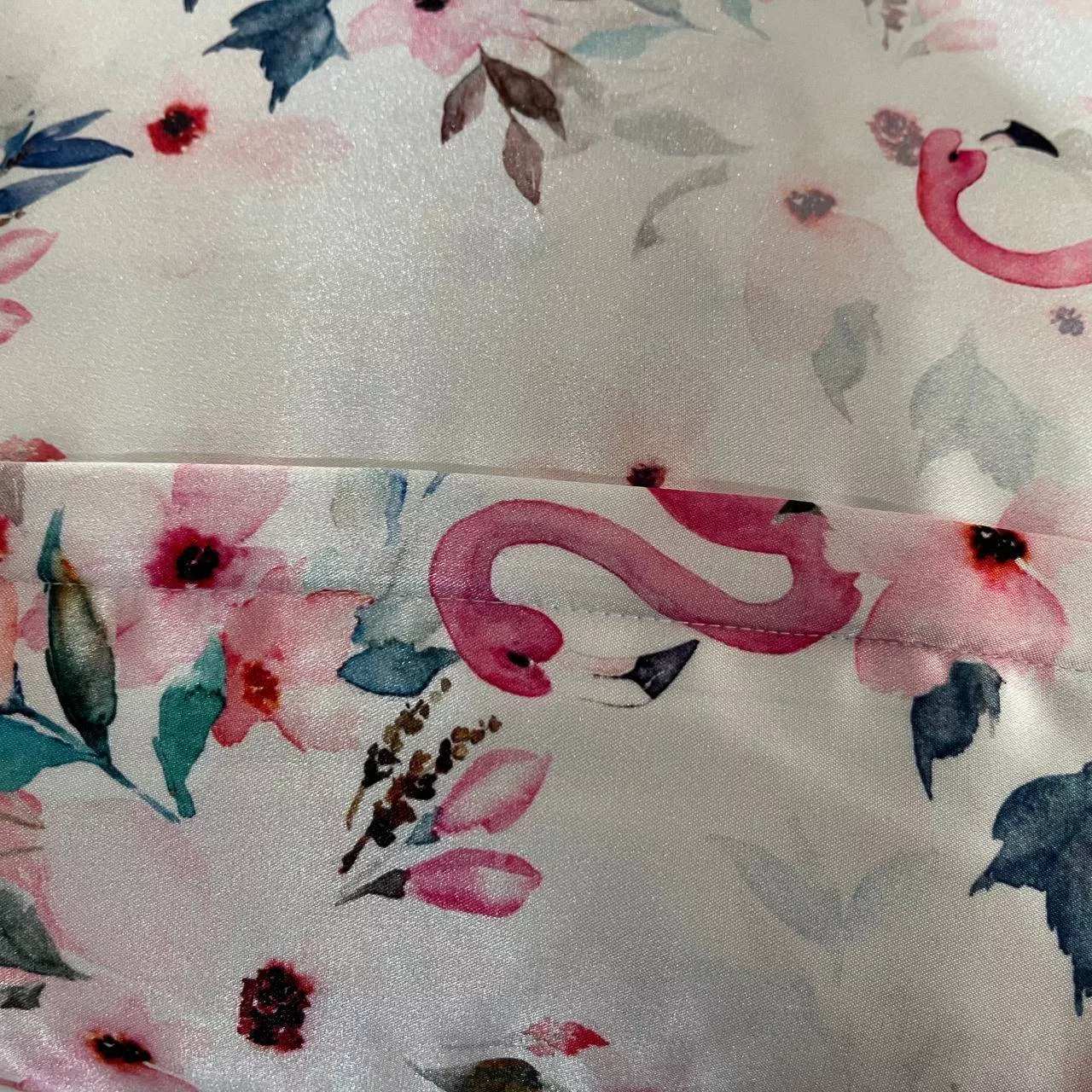 سرویس ملحفه 1 نفر 2 تکه مدل ابریشم دور کشدار طرح فلامینگو