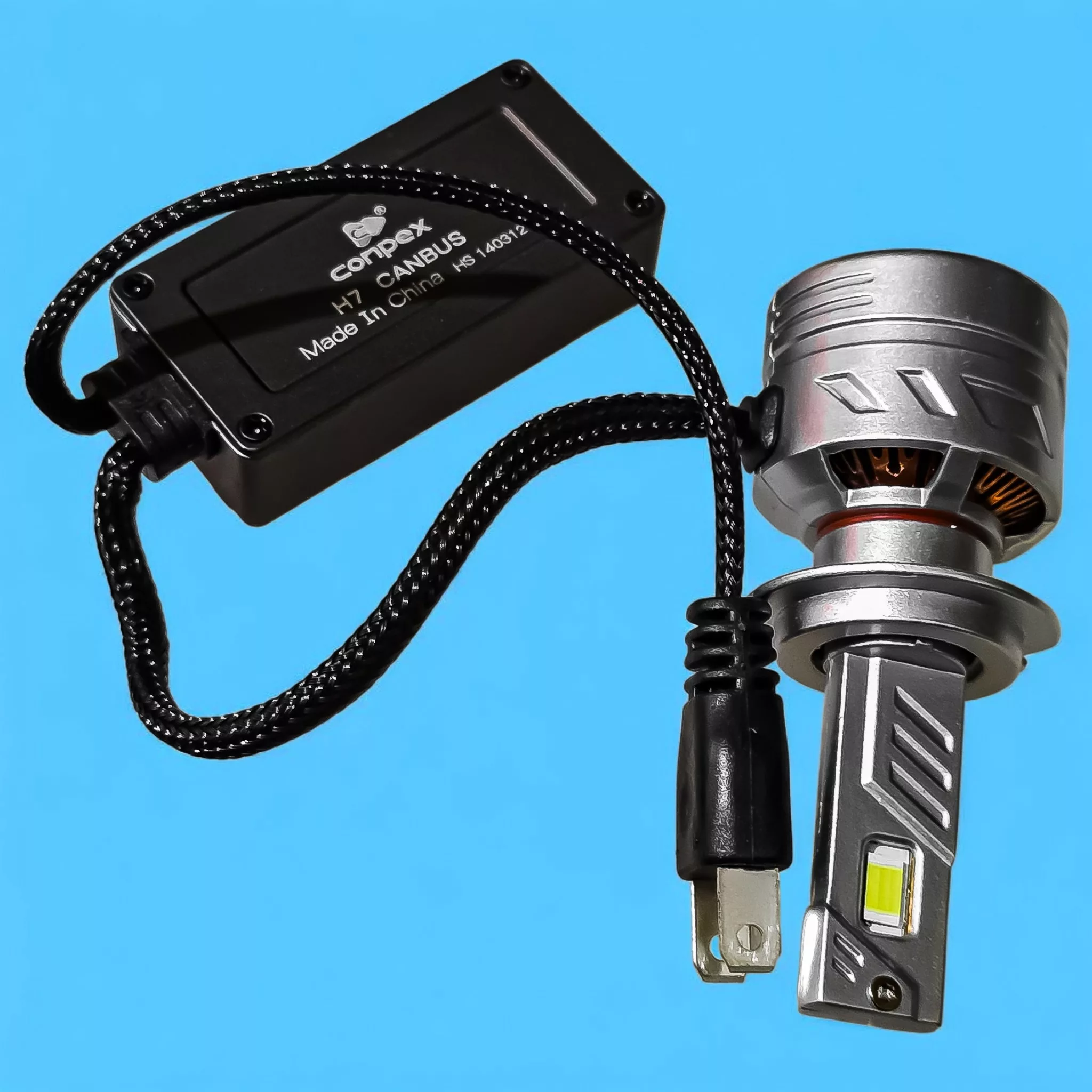 لامپ نور پایین و نور بالا چراغ جلو تک حالته بست یدک مدل یخی کد CB1300 پایه H4 مناسب برای پراید ۱۳۱ ، ۱۴۱ ، ۱۵۱ بسته ۲ عددی