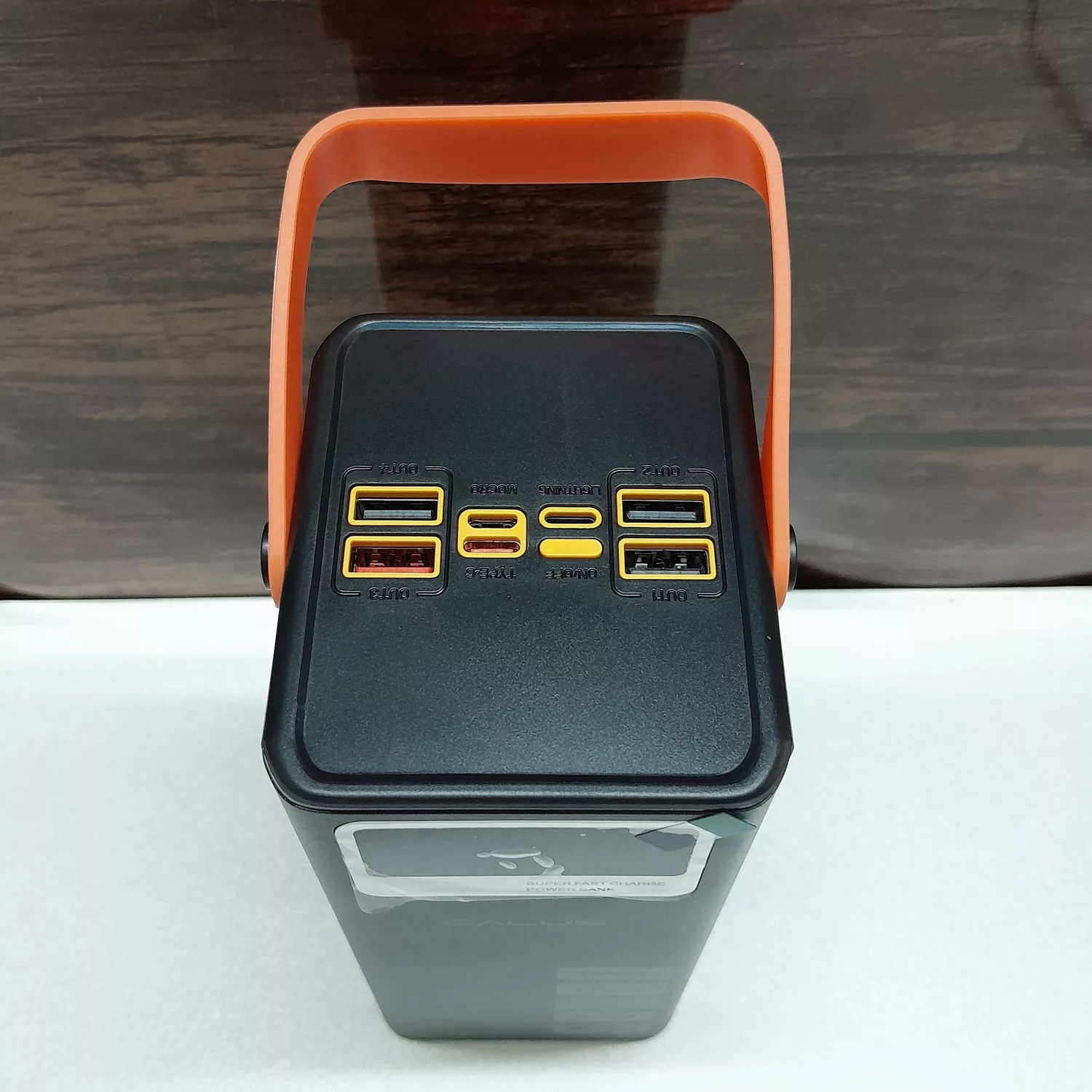 پاوربانک کالیوس مدل FAST680 ظرفیت 60000 میلی آمپر ساعت