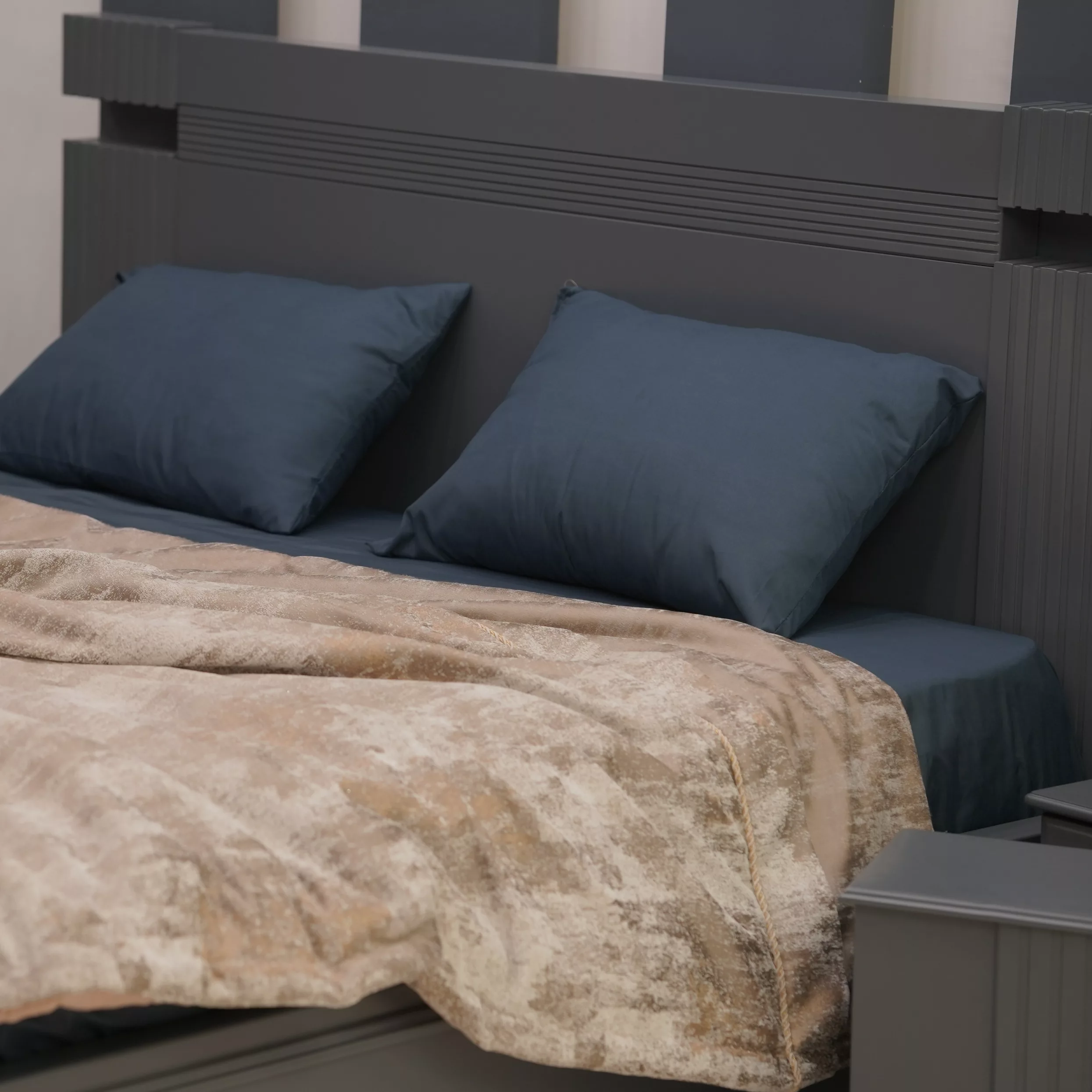 سرویس روتختی مدل AYH-1001 دو نفره 3 تکه سایز 180 در 200