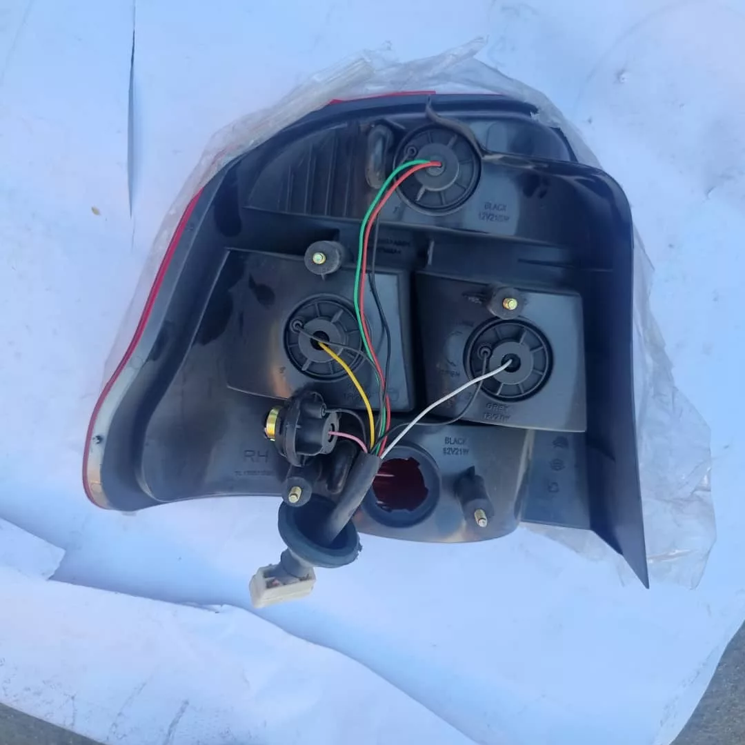 خطر عقب راست کد 508000 مناسب سايپا 141