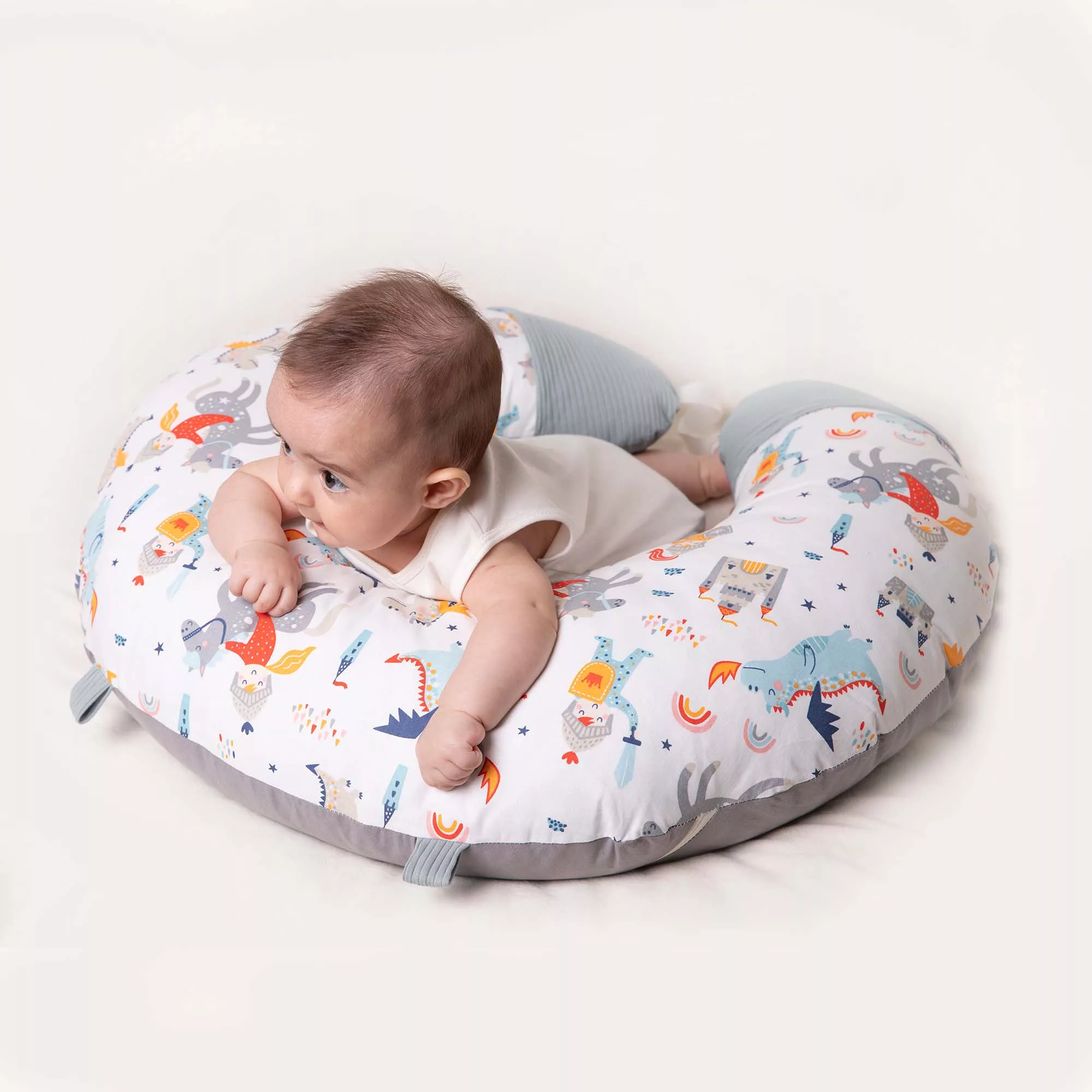 بالش شیردهی دی روحه مدل تامی پیلو طرح شوالیه