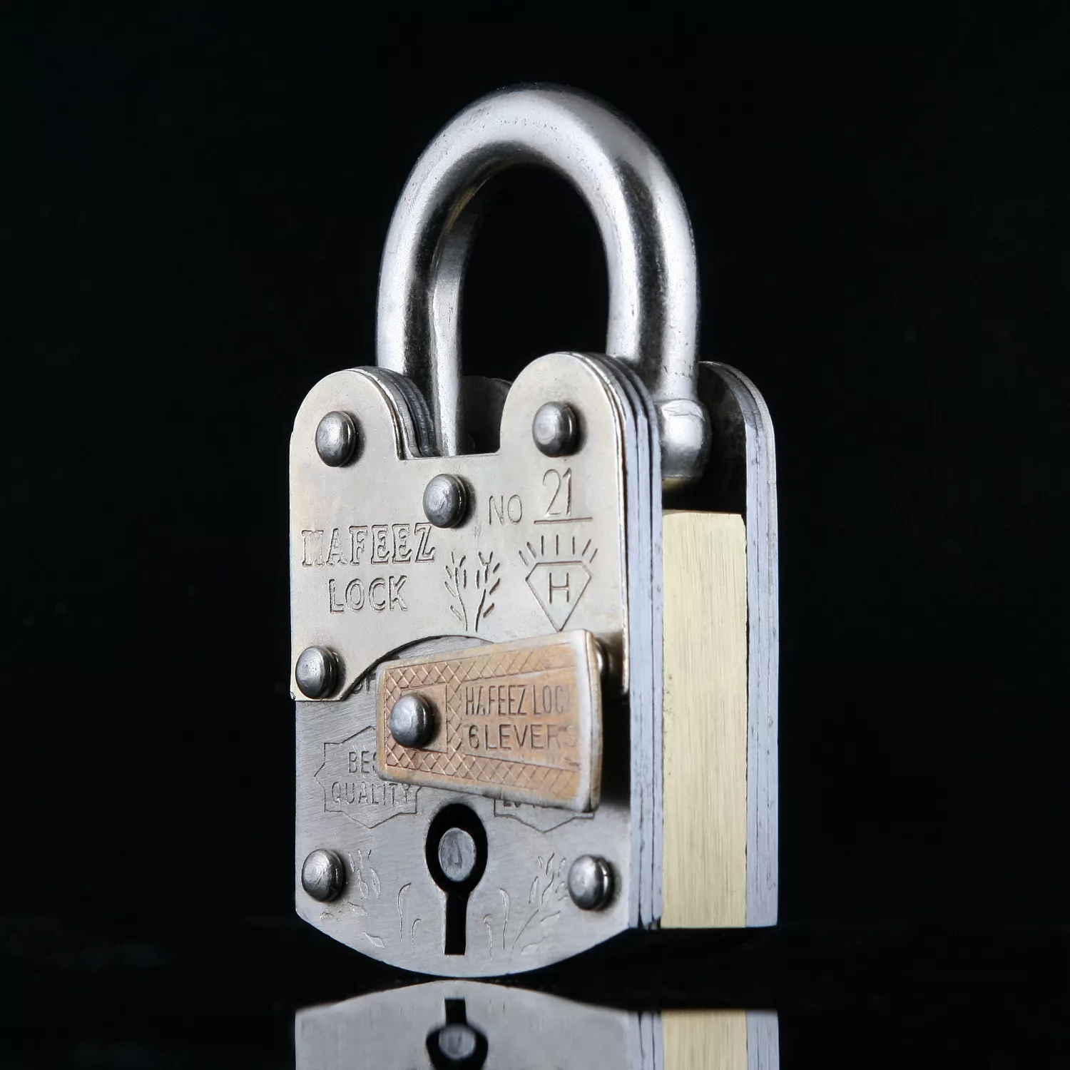 قفل آویز مدل C133