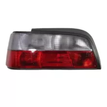 چراغ خطر عقب چپ کد 0525 مناسب برای پژو پارس