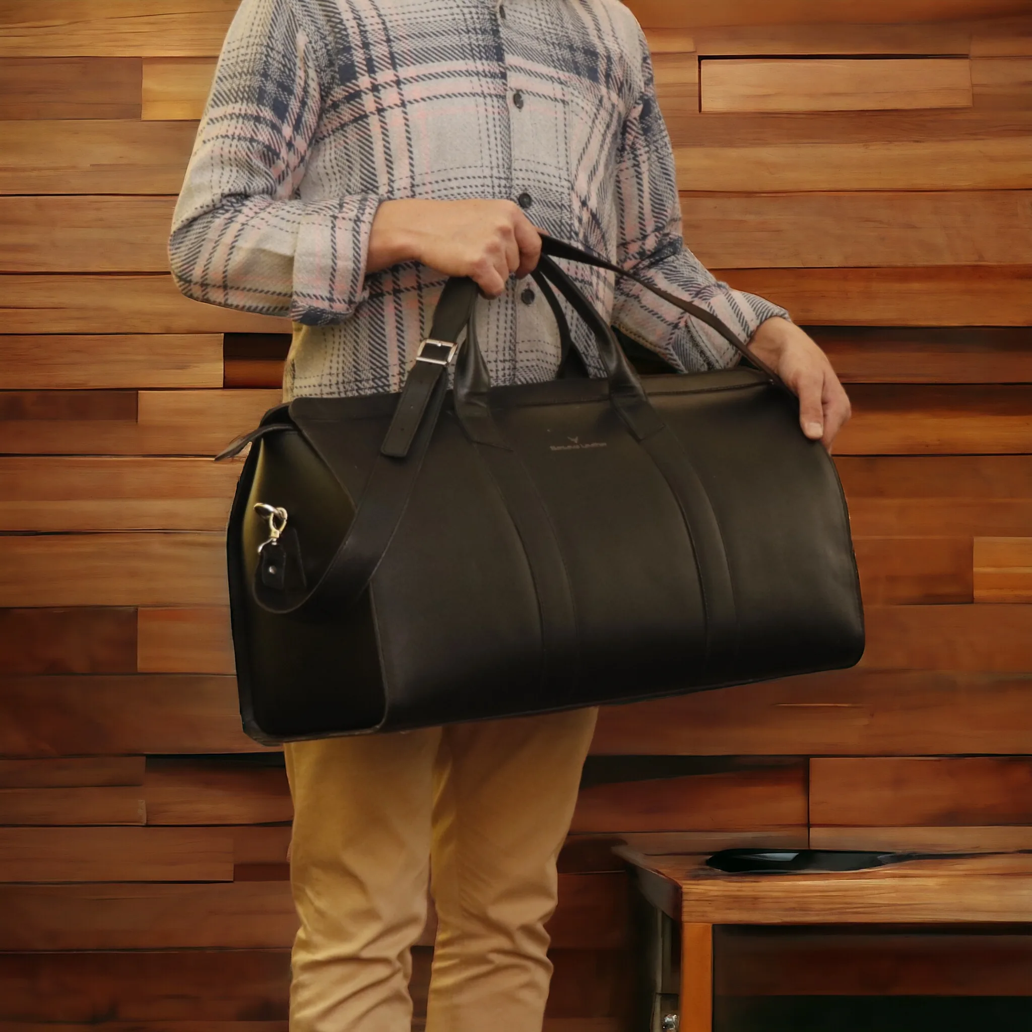 ساک سفری چرم بارثاوا مدل 1112