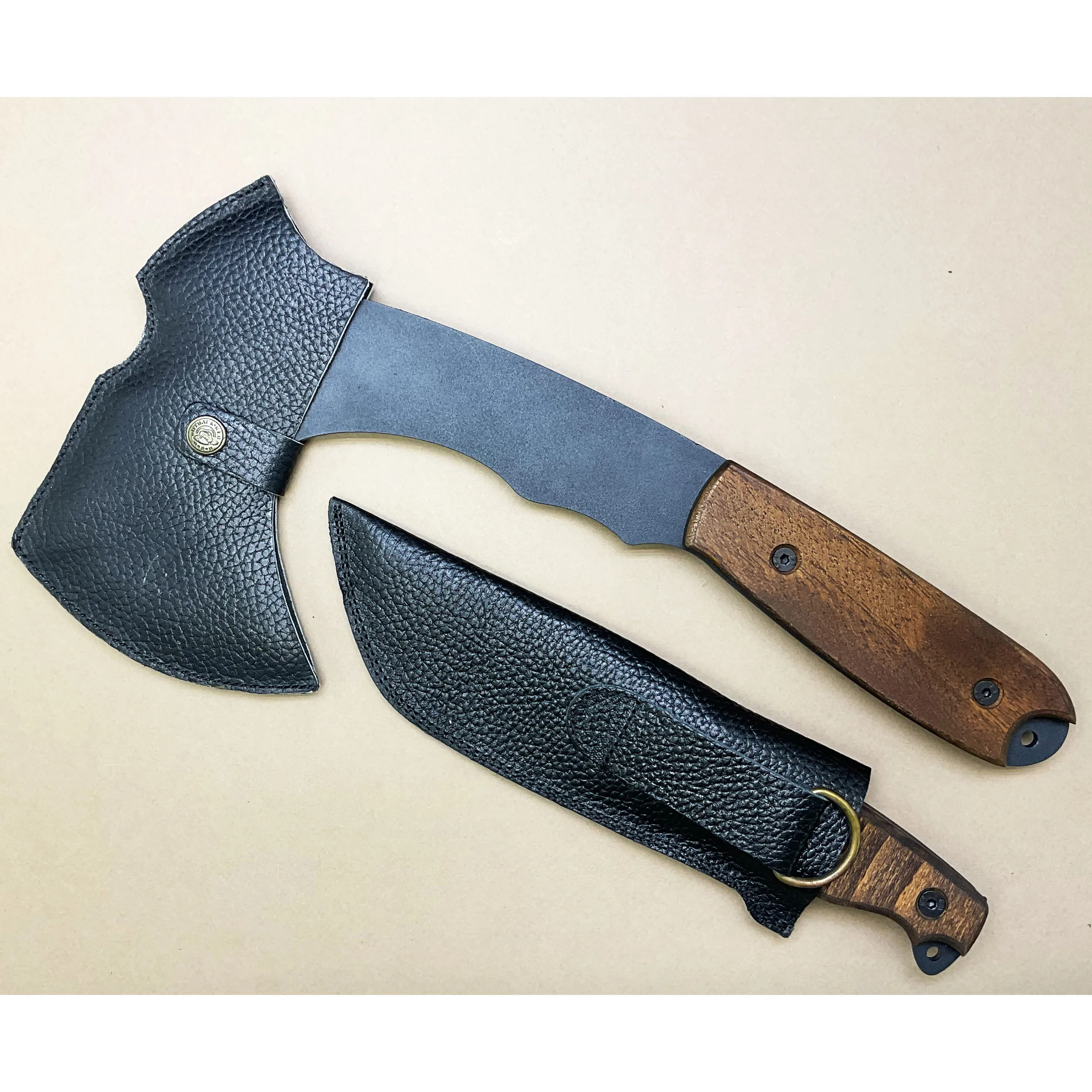 چاقو و تبر سفری توماهاوک مدل Tita