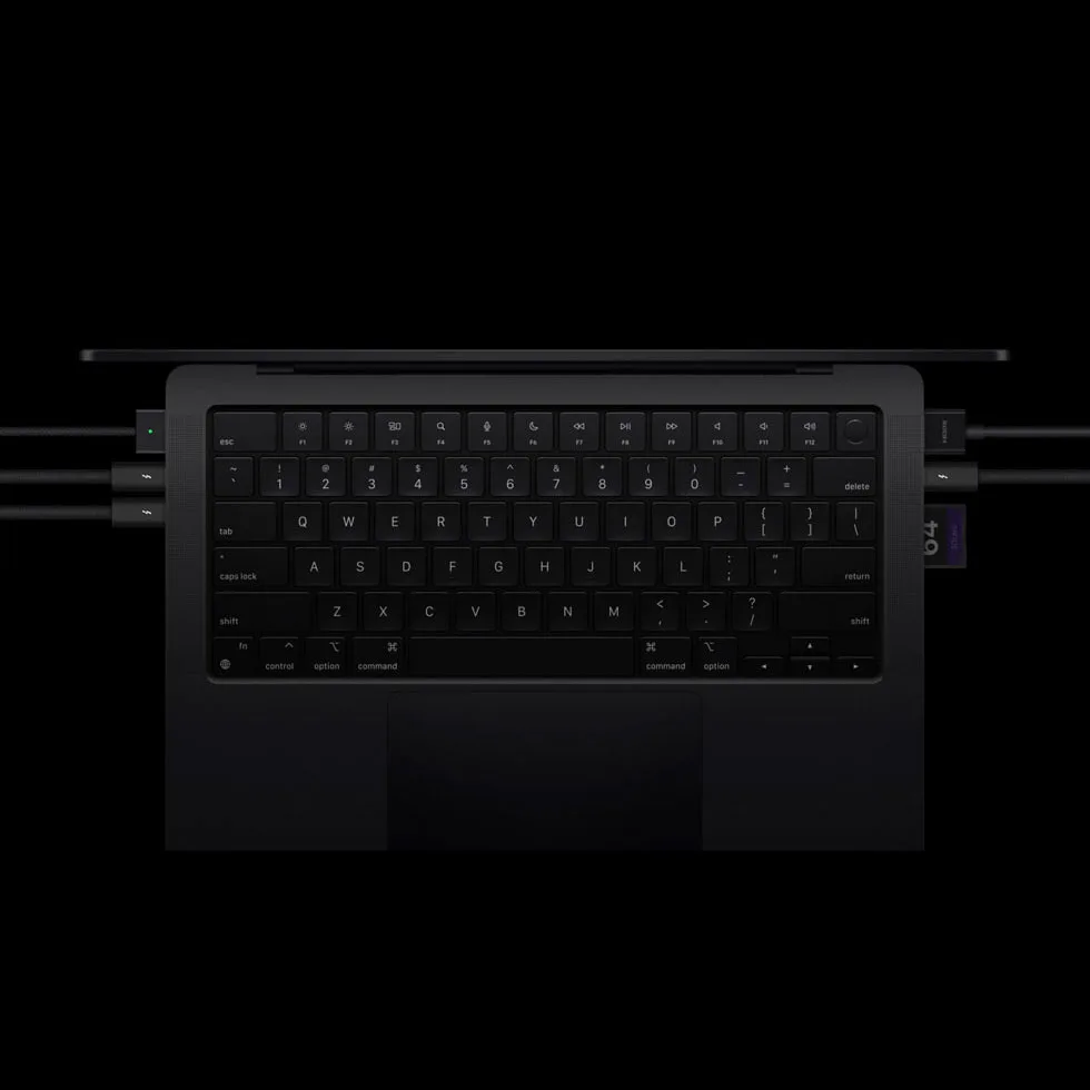 لپ تاپ 14.2 اینچی اپل مدل MacBook Pro MDE04 2025 LLA-M5-16GB RAM-512GB SSD