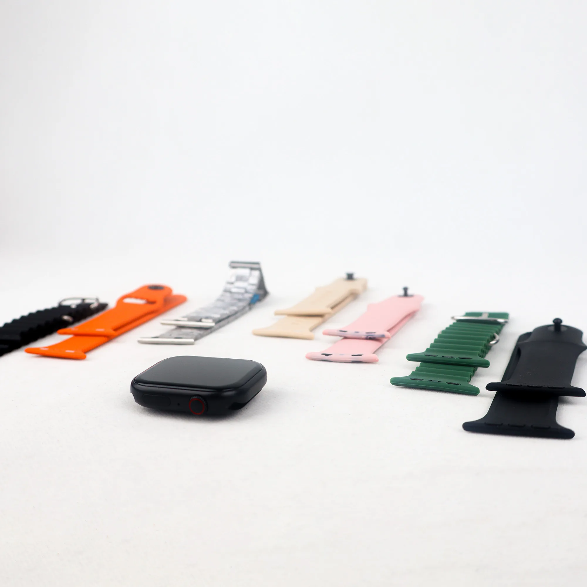 ساعت هوشمند دبلیو اِس مدل WS-X11 دارای قابلیت های صفحه نمایش رنگی، صفحه نمایش لمسی، کنترل موسیقی (Music Player)، کنترل سطح اکسیژن خون، قابلیت مکالمه از طریق بلوتوث بند سیلیکون