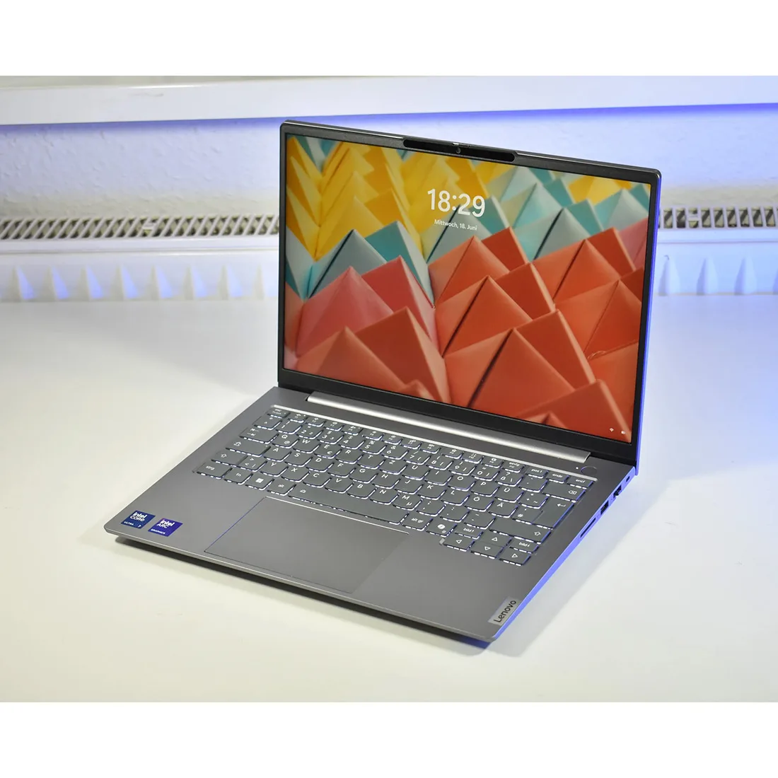 لپ تاپ 14 اینچی لنوو مدل ThinkBook 14 G8 IAL-Core Ultra 7 255H-64GB DDR5 5600MHz-2TB SSD-IPS 60Hz-Backlit-Fingerprint به همراه کیف - کاستوم شده