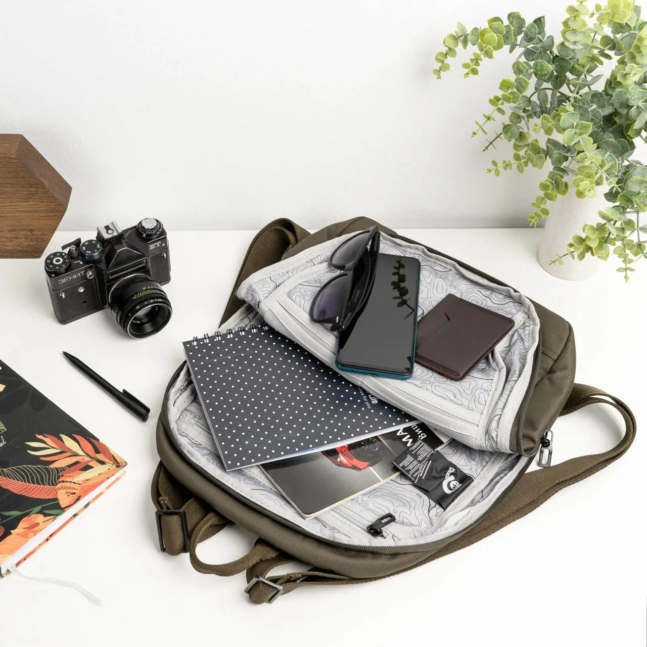 کوله پشتی دیسکاوری مدل DOWNTOWN D00940