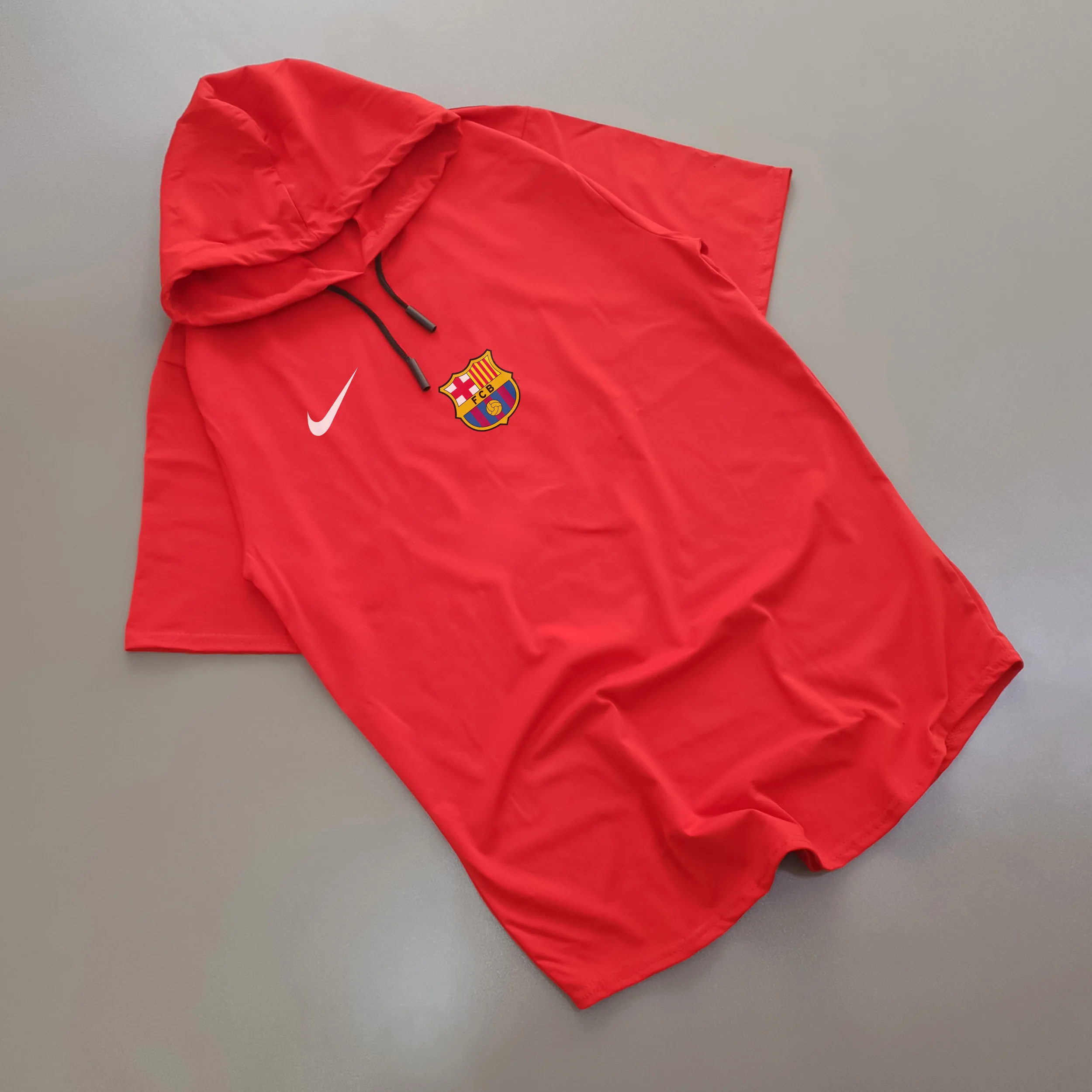 ست تی شرت کلاه دار و شلوار مردانه مدل 140311 طرح بارسلونا رنگ قرمز