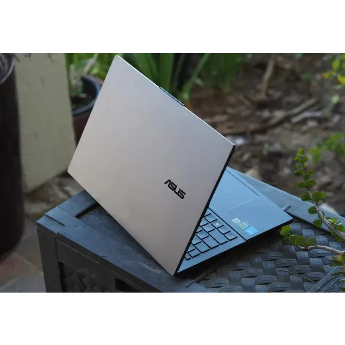 لپ تاپ 15.6 اینچی ایسوس مدل Vivobook Pro 15 OLED Q543MJ-U93050-Core Ultra 9 185H-24GB DDR5 4800MHz-2TB SSD-RTX3050 6GB-FHD-W