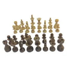 مهره شطرنج مدل چوبی طرح کلاسیک کد 2 مجموعه 32 عددی