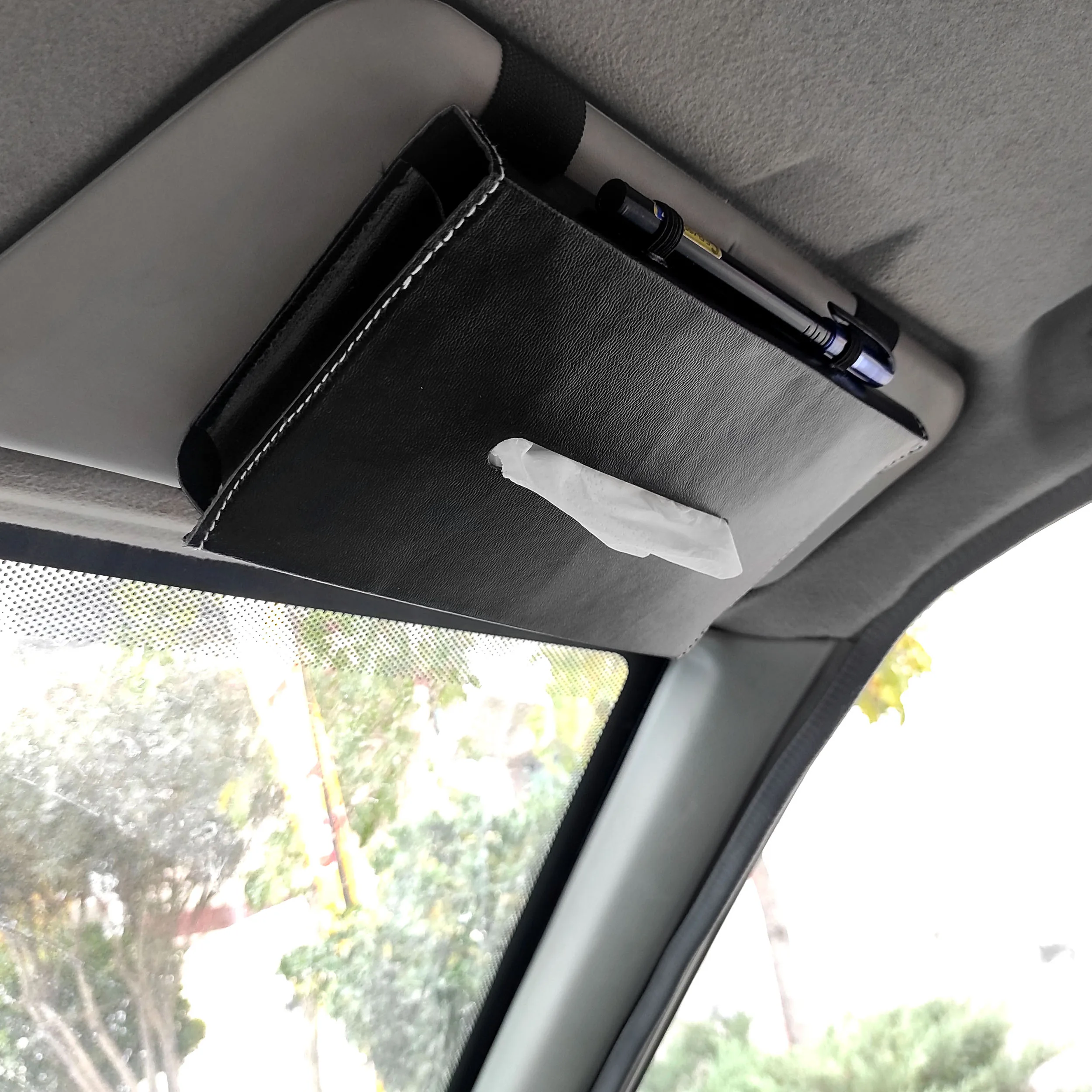 جای دستمال کاغذی خودرو مدل چرمی به همراه نگهدارنده خودکار