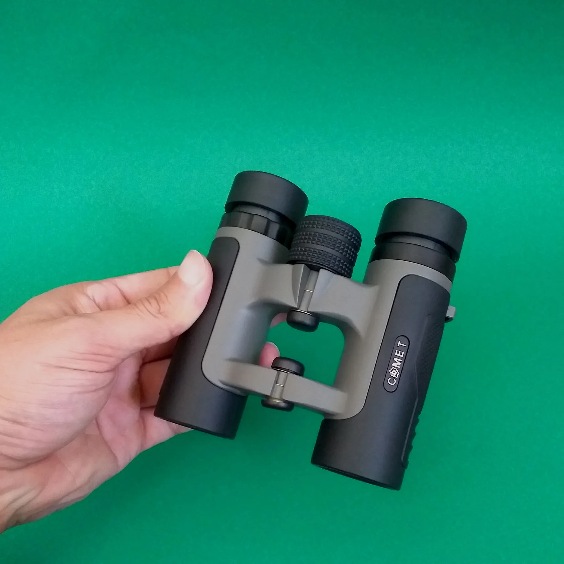 دوربین دوچشمی کومت مدل FMC 10X25