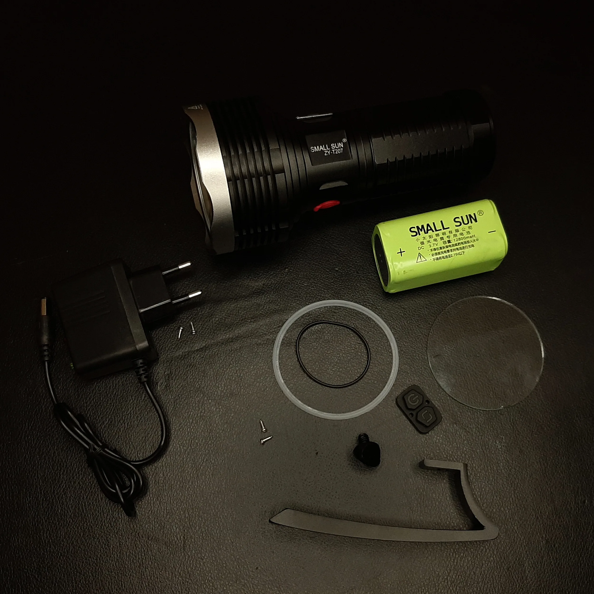 چراغ قوه دستی اسمال سان مدل Y-T207