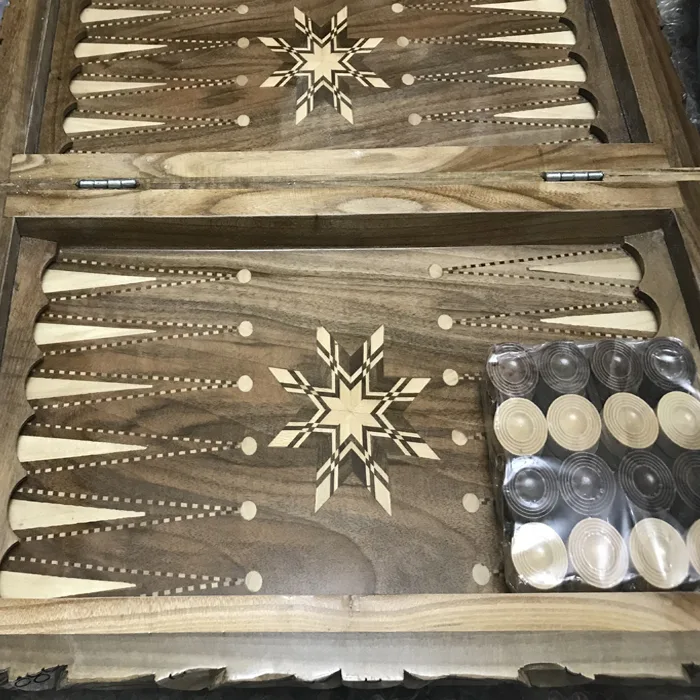 صفحه شطرنج چوبی مدل ریشه گردو طرح منبت