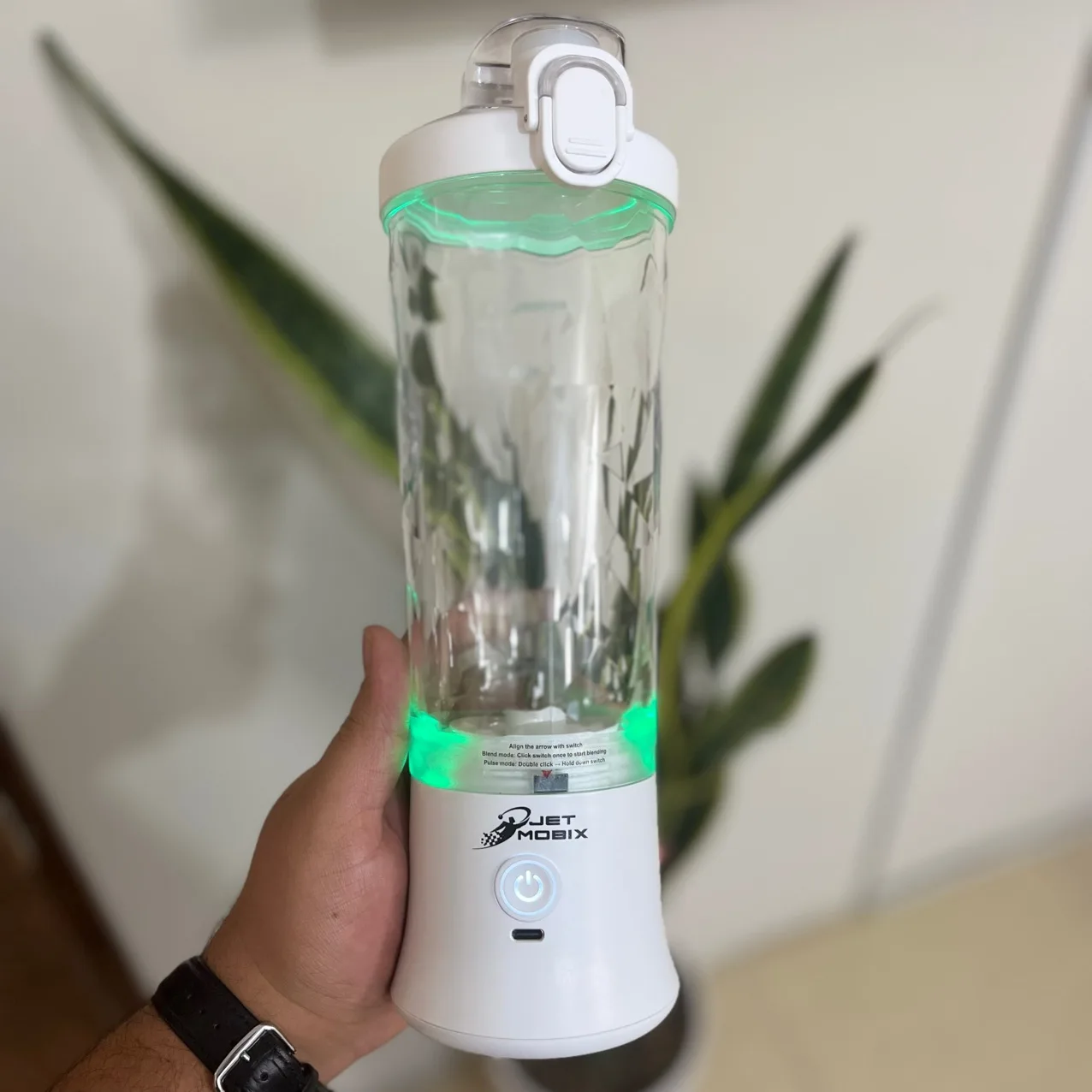 شیکر جت موبیکس مدل شارژی کد A9 گنجایش 0.6 لیتر
