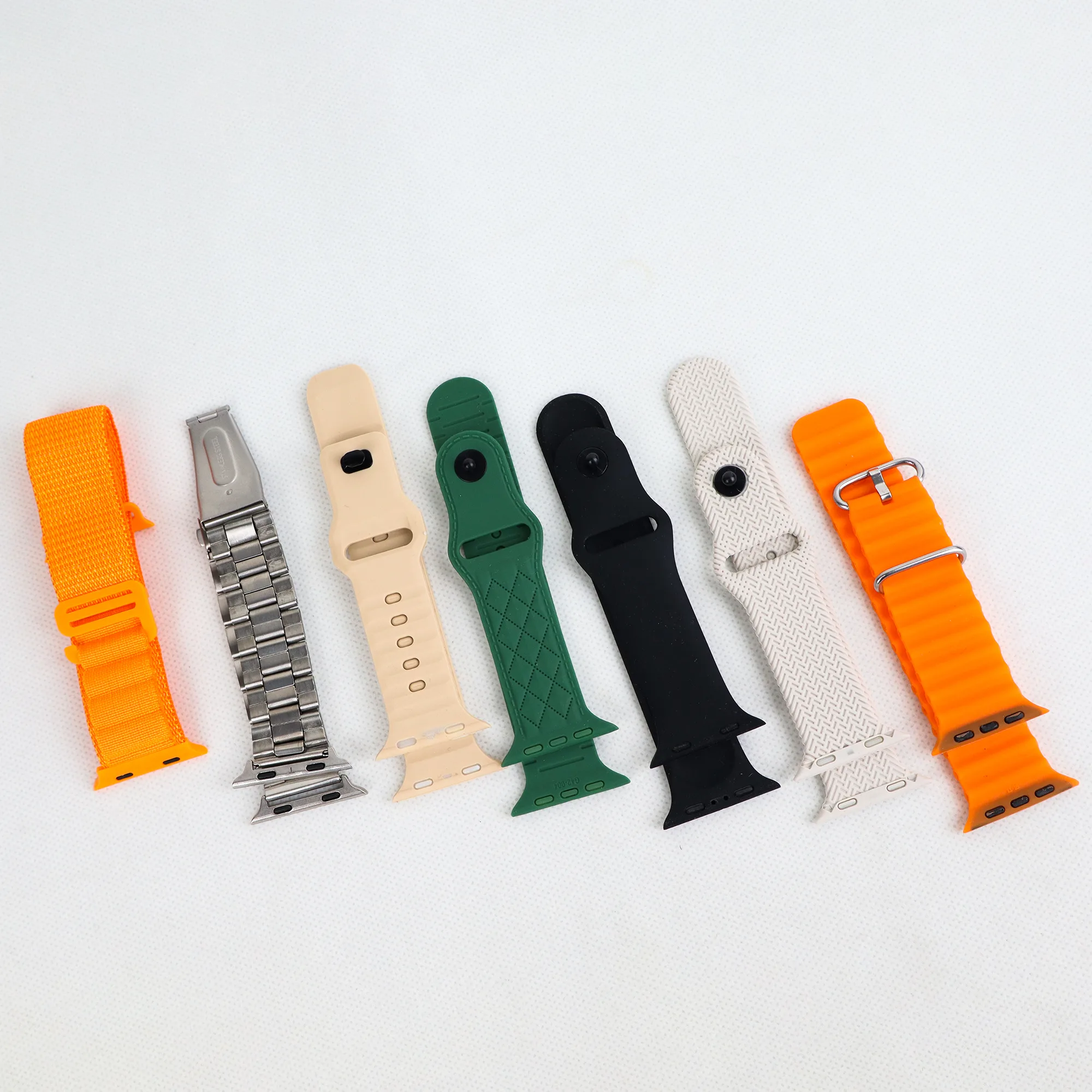 ساعت هوشمند دبلیو اِس مدل WS-83 MAX دارای قابلیت های صفحه نمایش رنگی، صفحه نمایش لمسی، کنترل موسیقی (Music Player)، کنترل سطح اکسیژن خون، قابلیت مکالمه مستقیم، قابلیت تغییر طرح ساعت یا تم بند سیلیکون