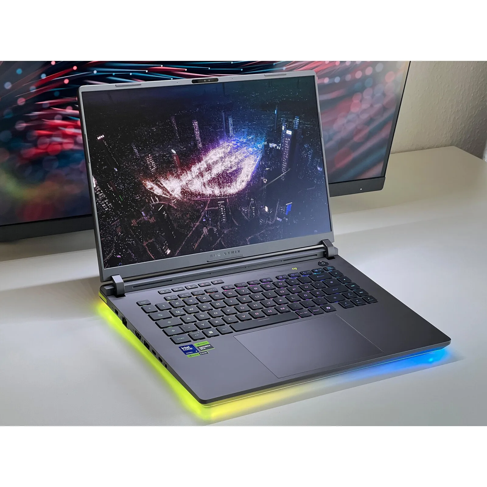 لپ تاپ 16 اینچی ایسوس مدل ROG Strix G16 G615LW-S5158-Core Ultra 9 275HX-64GB DDR5 5600MHz-2TB SSD-RTX5080 16GB-QHD 240Hz به همراه کیف و ماوس - کاستوم شده