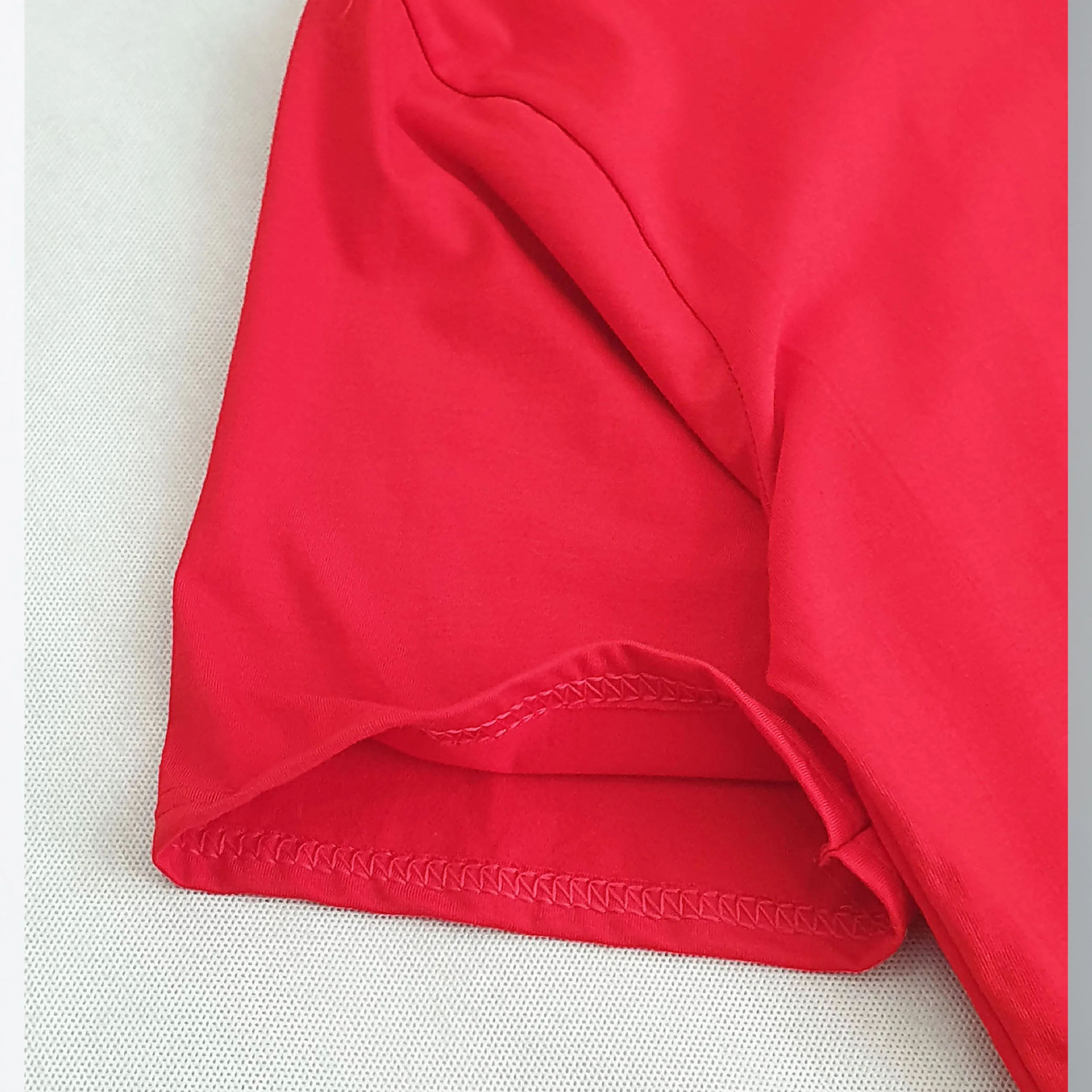 ست تی شرت کلاه دار و شلوار مردانه مدل 140311 طرح بارسلونا رنگ قرمز