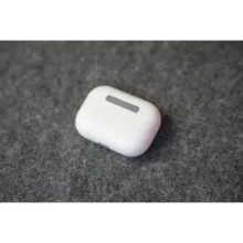 ساعت هوشمند کیکویر مدل KW22 Ultra 2 دارای قابلیت های کنترل موسیقی (Music Player)، کنترل سطح اکسیژن خون، قابلیت مکالمه مستقیم، قابلیت مکالمه از طریق بلوتوث، پشتیبانی از زبان فارسی در منو و سیستمعامل، قابلیت تغییر طرح ساعت یا تم، ضد آب بند سیلیکون