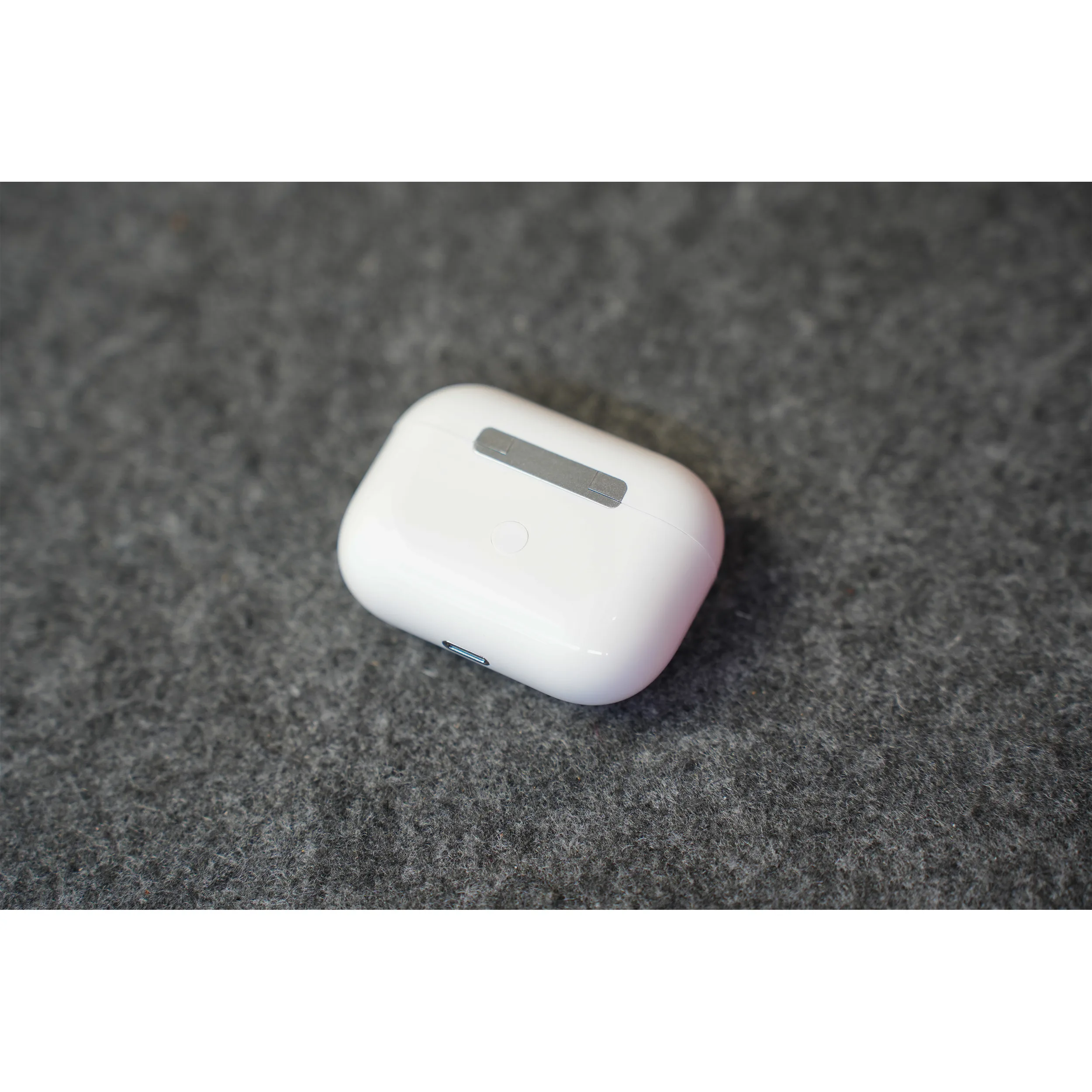 ساعت هوشمند کیکویر مدل KW22 Ultra 2 دارای قابلیت های کنترل موسیقی (Music Player)، کنترل سطح اکسیژن خون، قابلیت مکالمه مستقیم، قابلیت مکالمه از طریق بلوتوث، پشتیبانی از زبان فارسی در منو و سیستمعامل، قابلیت تغییر طرح ساعت یا تم، ضد آب بند سیلیکون