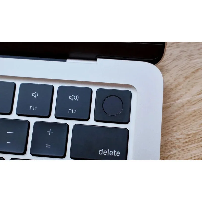 لپ تاپ 13.6 اینچی اپل مدل MacBook Air MW0X3 2025 LLA-M4-16GB RAM-512GB SSD