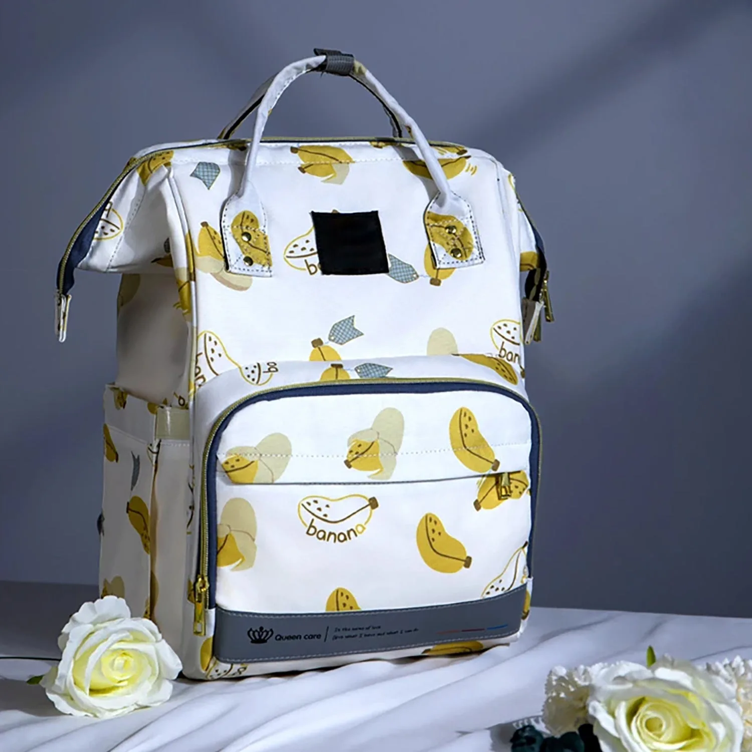 کوله پشتی لوازم کودک طرح موز کد A2-PLUS