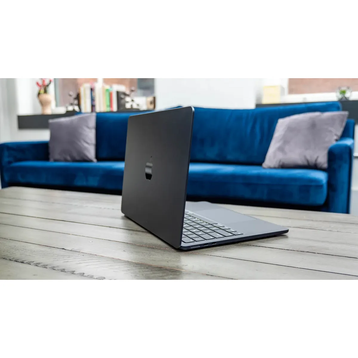 لپ تاپ 13.6 اینچی اپل مدل MacBook Air MXCV3 2024 LLA-M3-16GB RAM-512GB SSD
