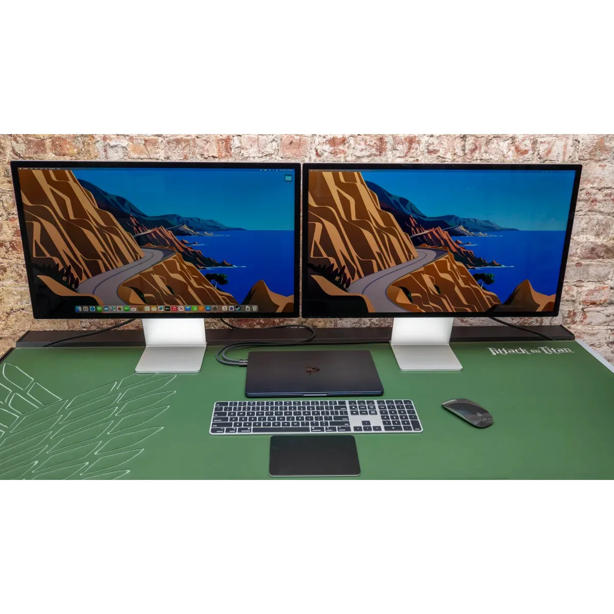 لپ تاپ 13.6 اینچی اپل مدل MacBook Air MC8Q4 2024 LLA-M3-24GB RAM-512GB SSD