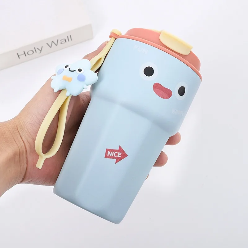 ماگ سفری مدل Happy بند عروسکی گنجایش 0.45 لیتر