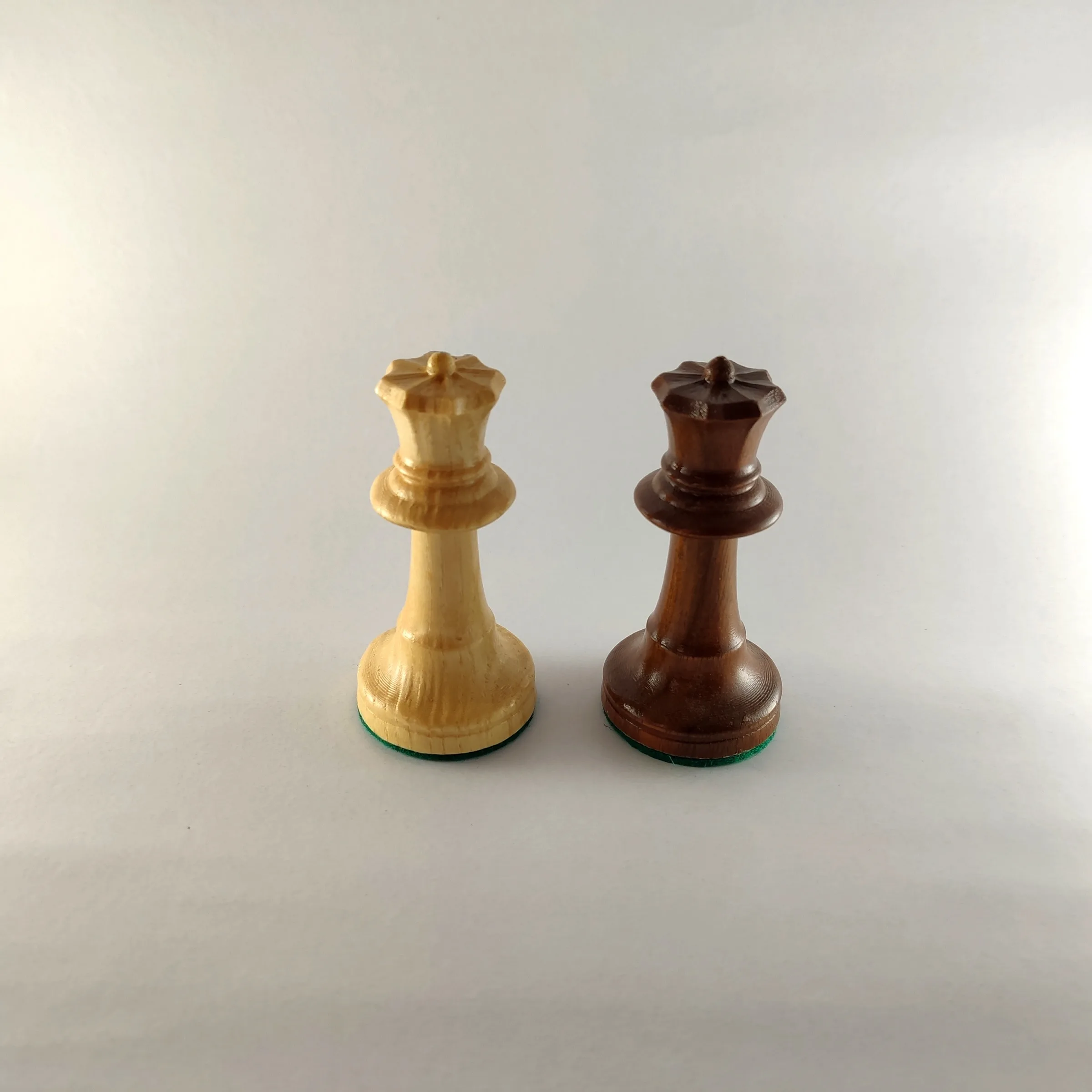 مهره شطرنج مدل چوبی IR