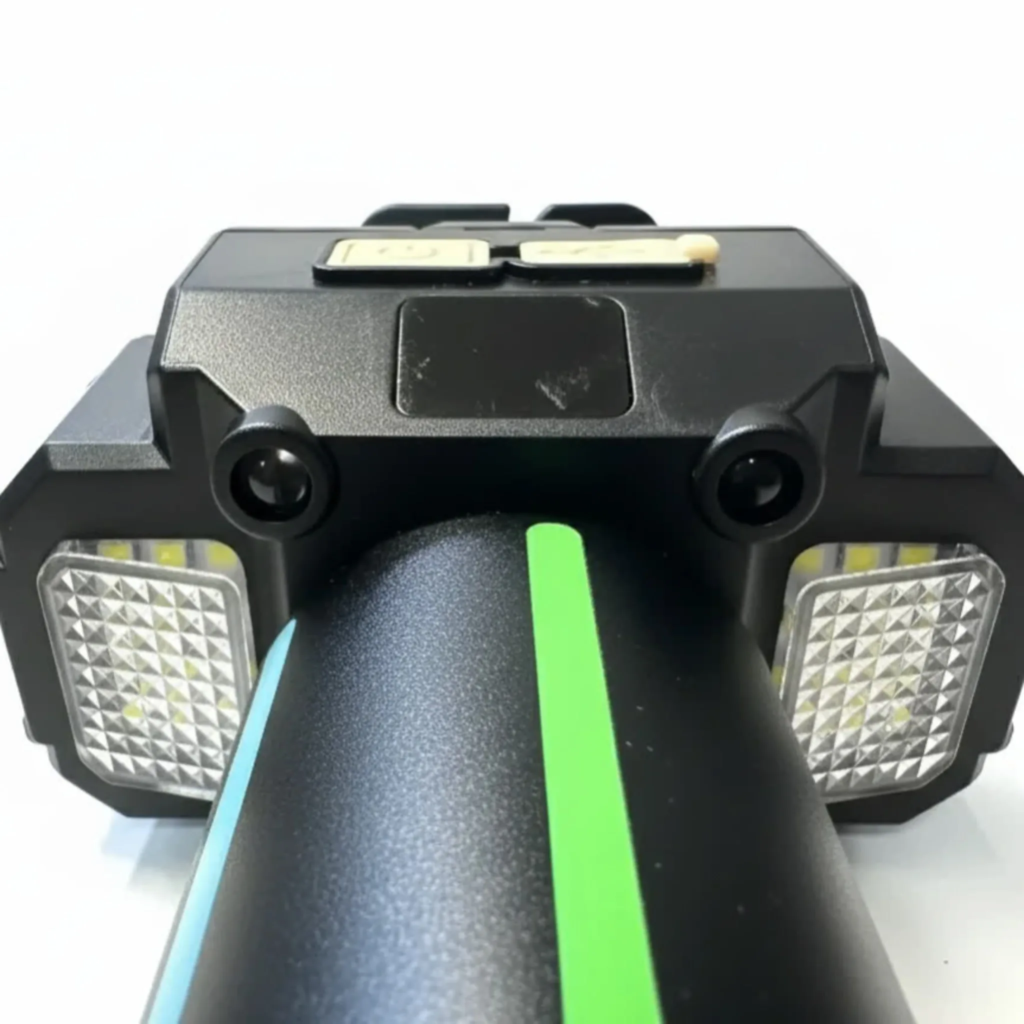 چراغ پیشانی ویدز مدل SENSORE 636 با نور مهتابی