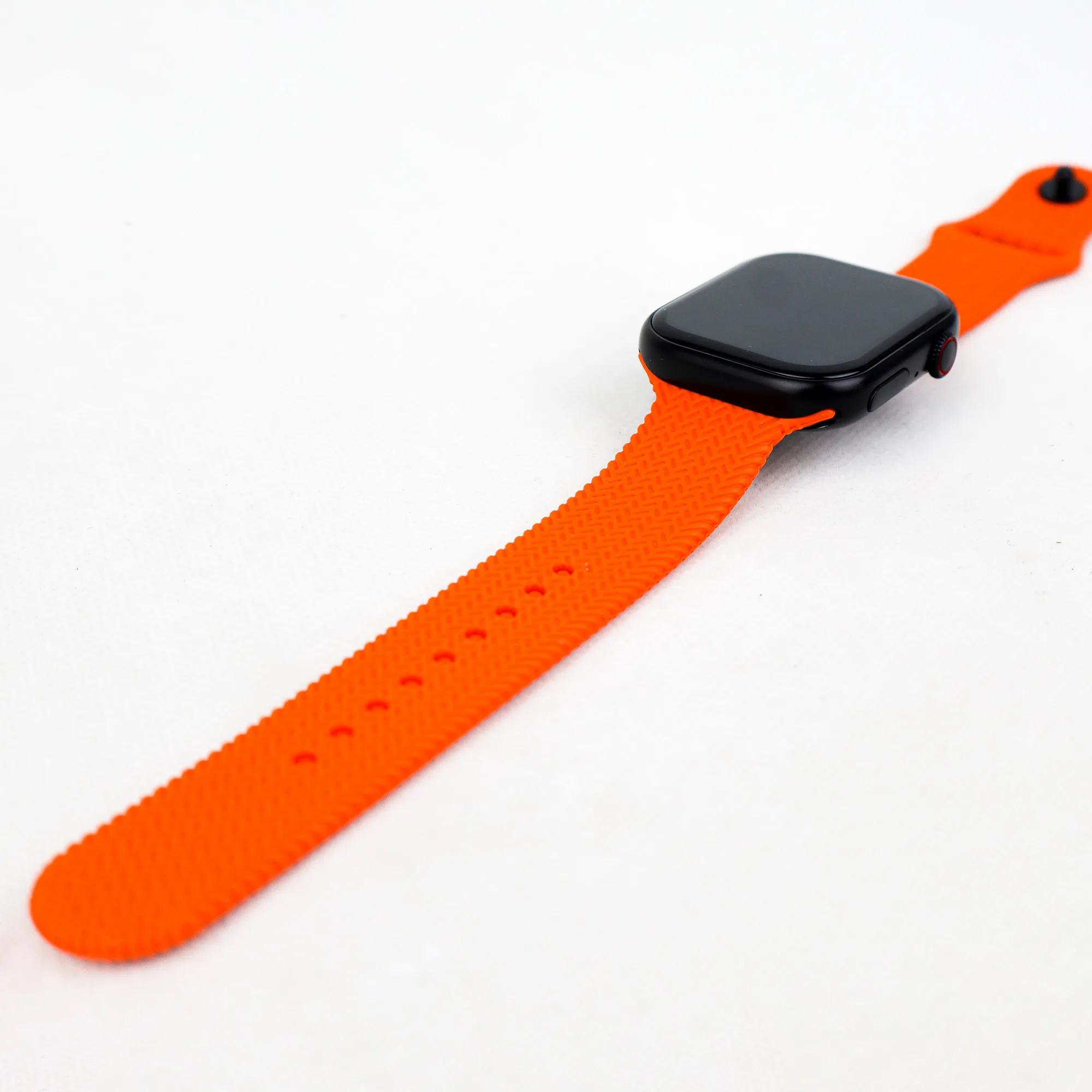 ساعت هوشمند دبلیو اِس مدل WS-X11 دارای قابلیت های صفحه نمایش رنگی، صفحه نمایش لمسی، کنترل موسیقی (Music Player)، کنترل سطح اکسیژن خون، قابلیت مکالمه از طریق بلوتوث بند سیلیکون