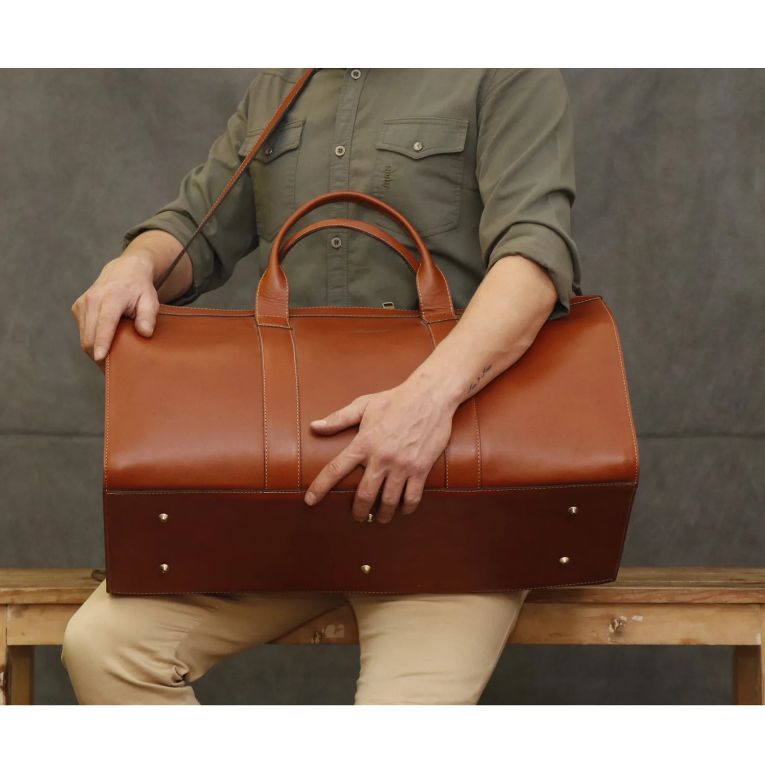 ساک سفری چرم بارثاوا مدل 1112