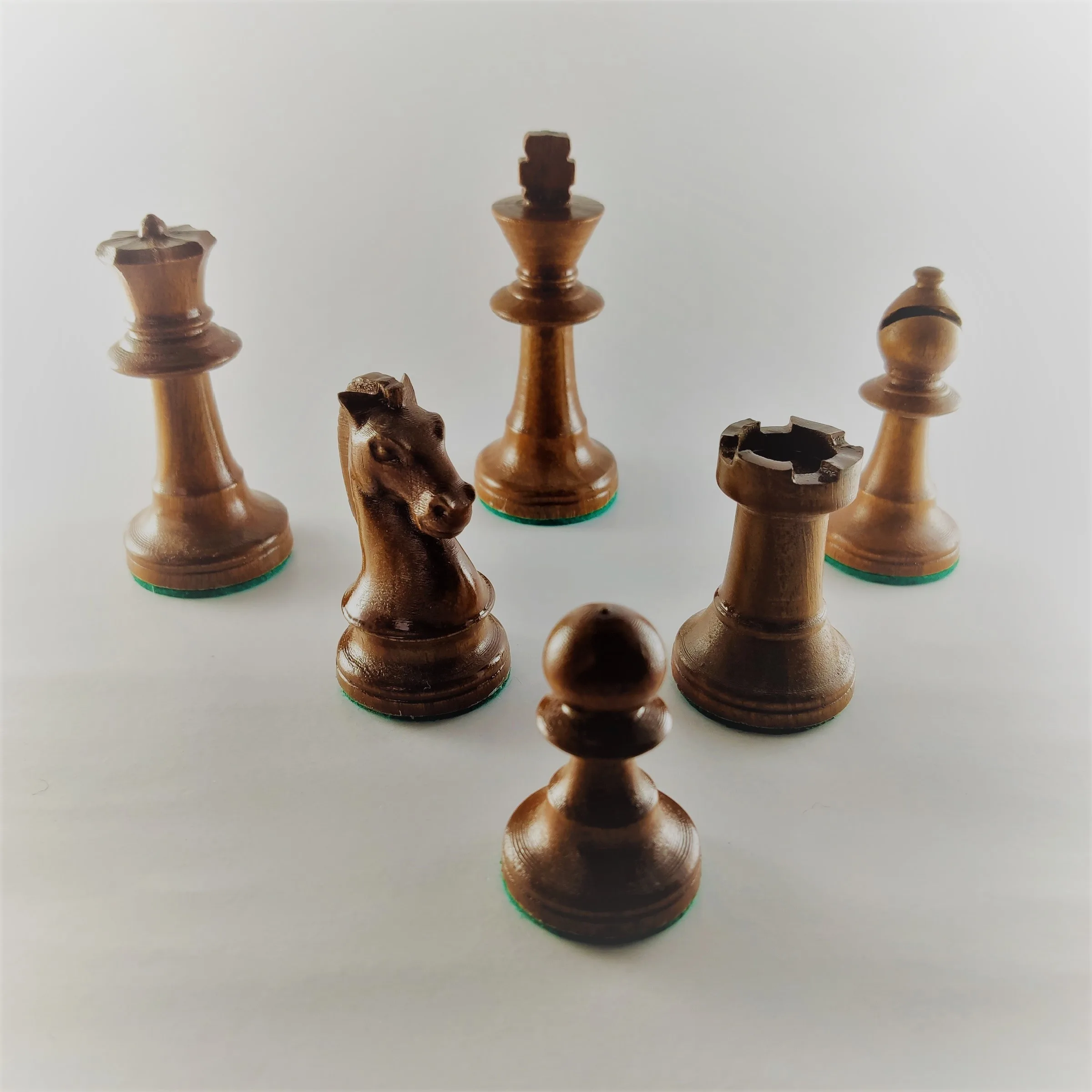 مهره شطرنج مدل چوبی IR