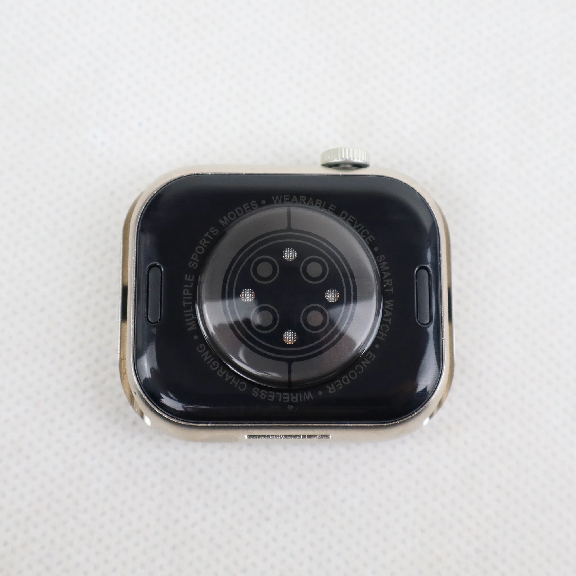 ساعت هوشمند دبلیو اِس مدل WS-83 MAX دارای قابلیت های صفحه نمایش رنگی، صفحه نمایش لمسی، کنترل موسیقی (Music Player)، کنترل سطح اکسیژن خون، قابلیت مکالمه مستقیم، قابلیت تغییر طرح ساعت یا تم بند سیلیکون