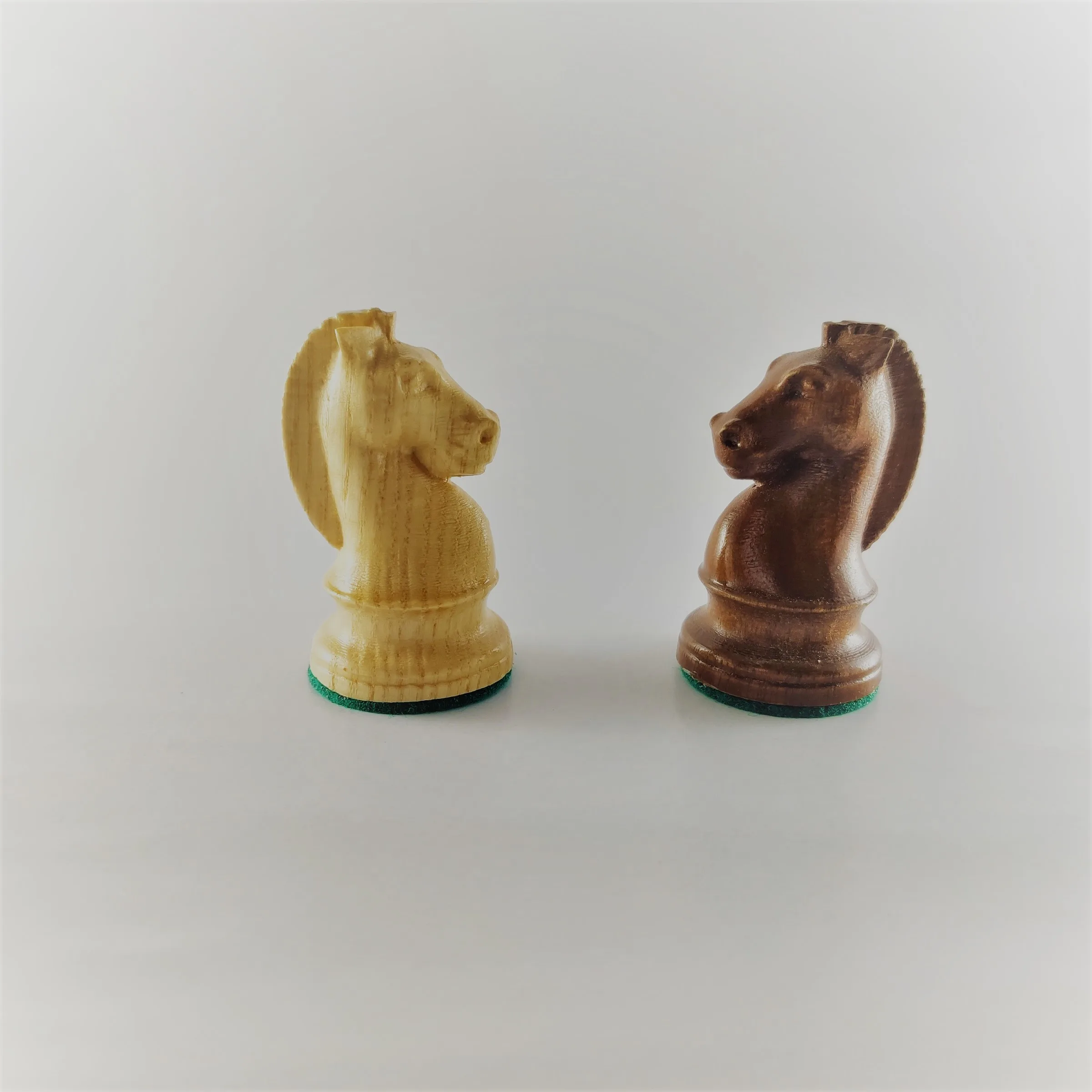 مهره شطرنج مدل چوبی IR