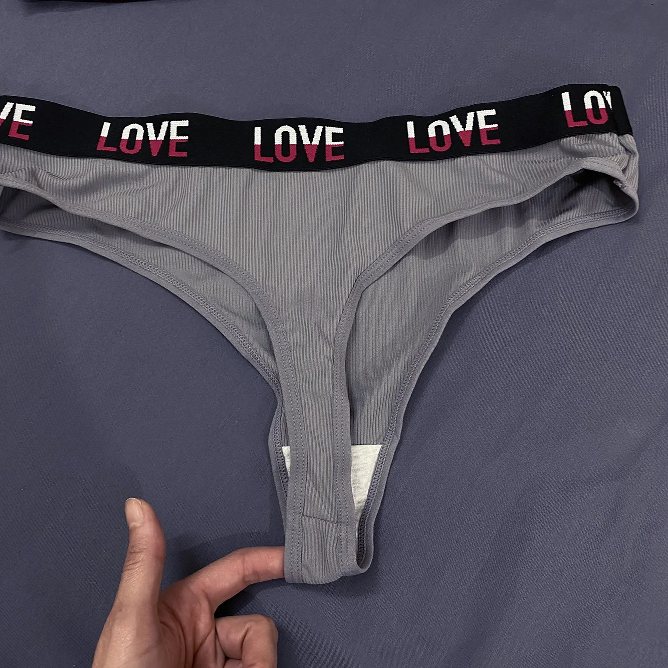 ست نیم تنه و شورت ورزشی زنانه مدل P2T21