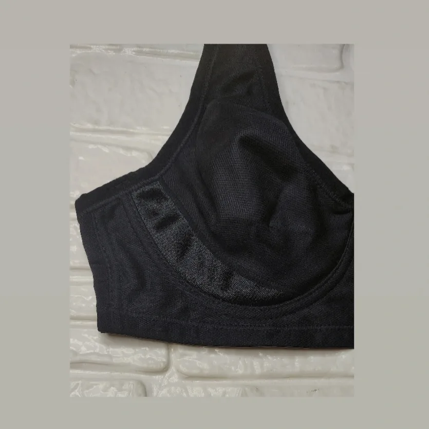 سوتین ورزشی زنانه مدل CC20000