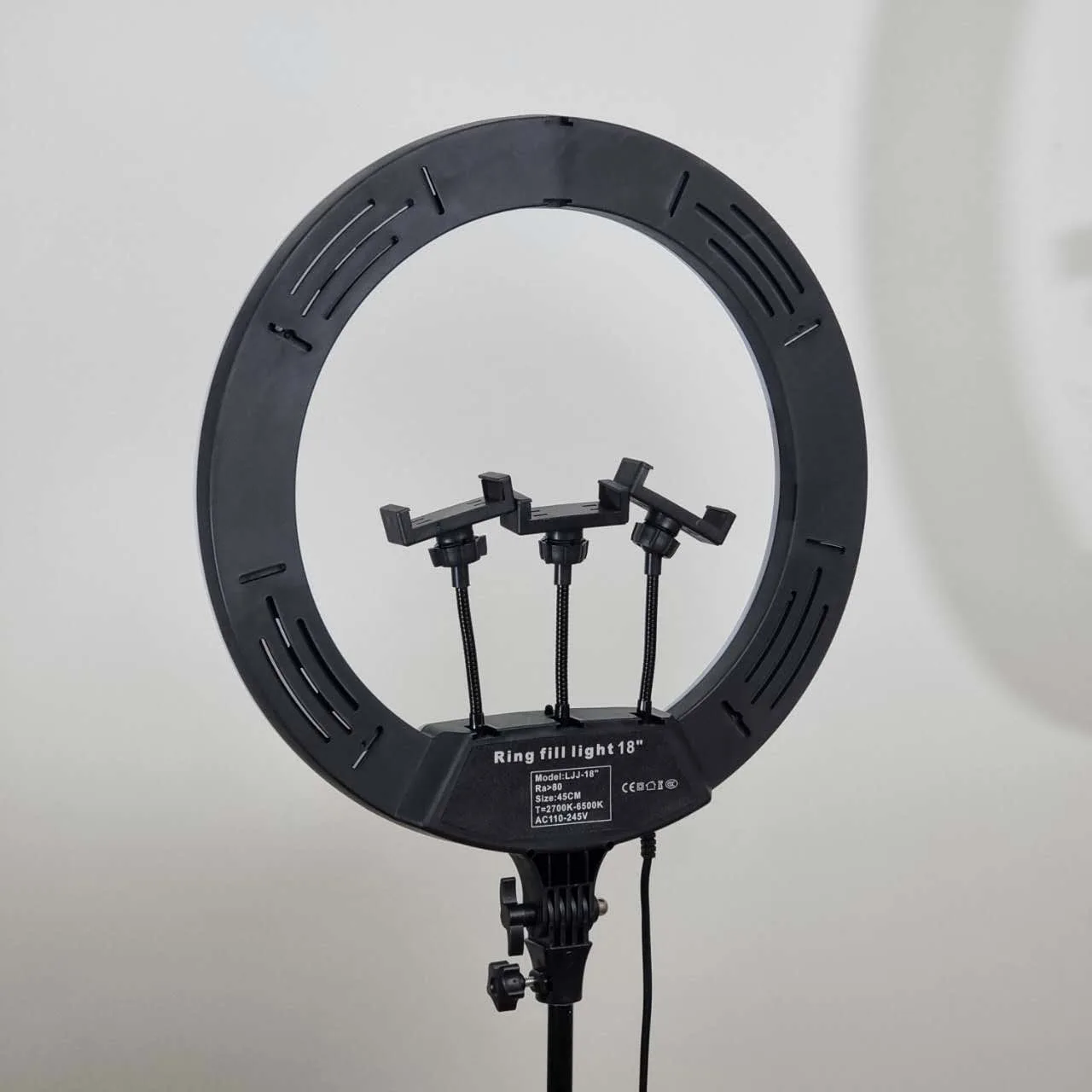رینگ لایت مدل LJJ-18 NEO K به همراه سه پایه