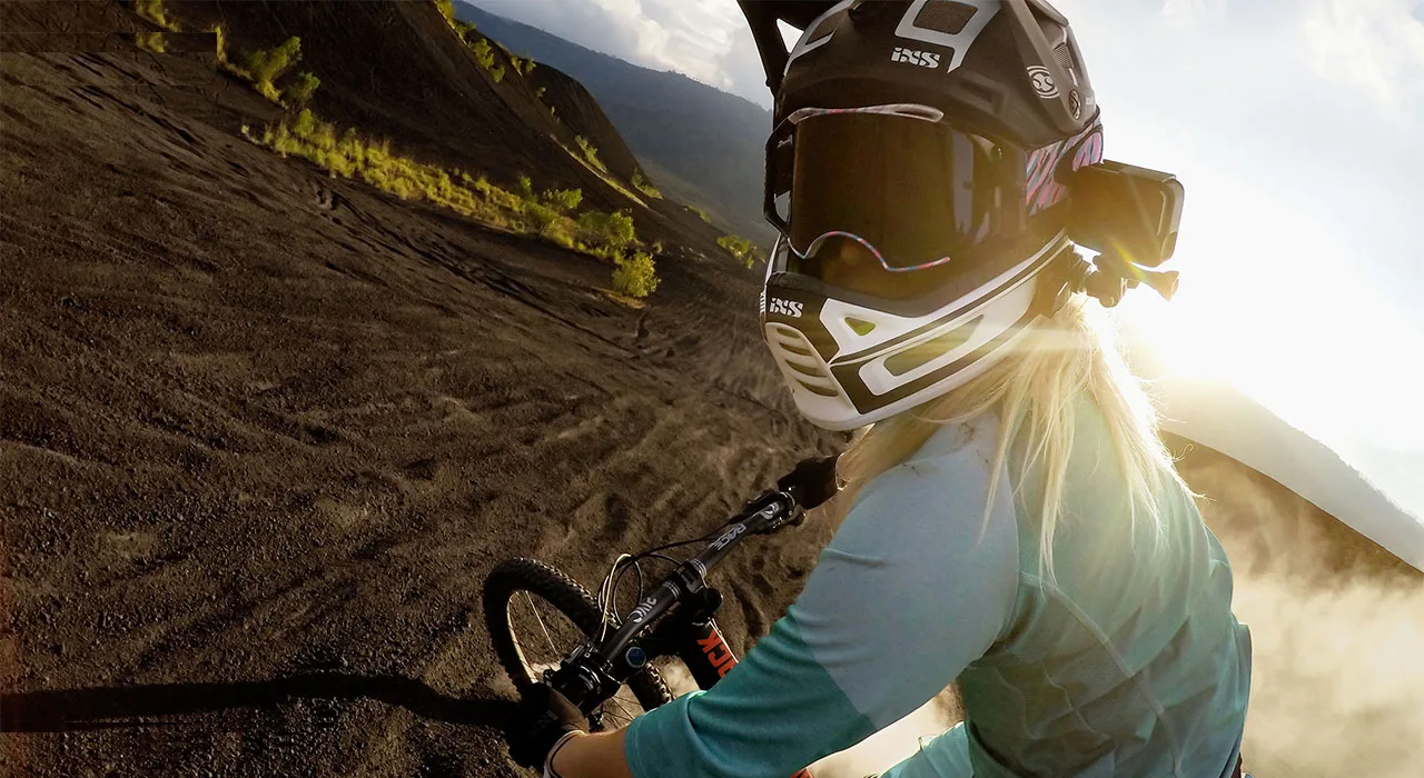 پایه نگهدارنده گوپرو مدل HELMET FRONT-SIDE MOUNT