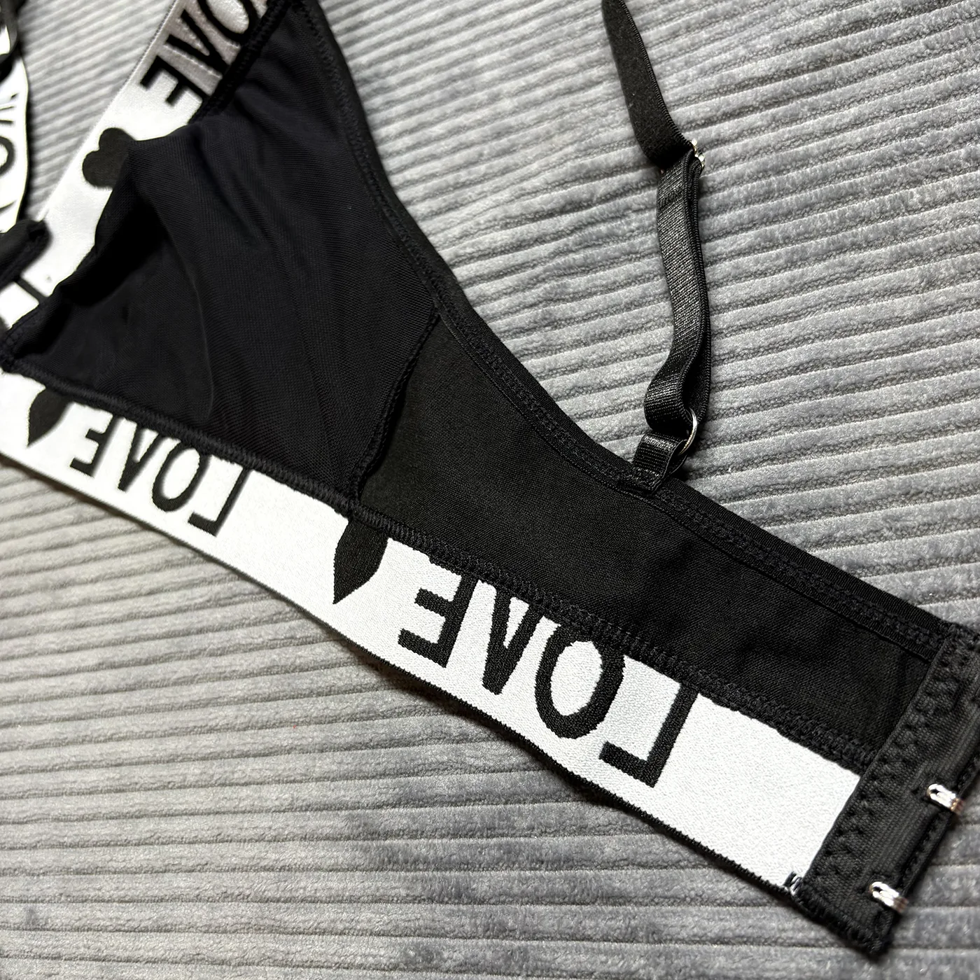 ست شورت و سوتین ورزشی زنانه مدل 7703